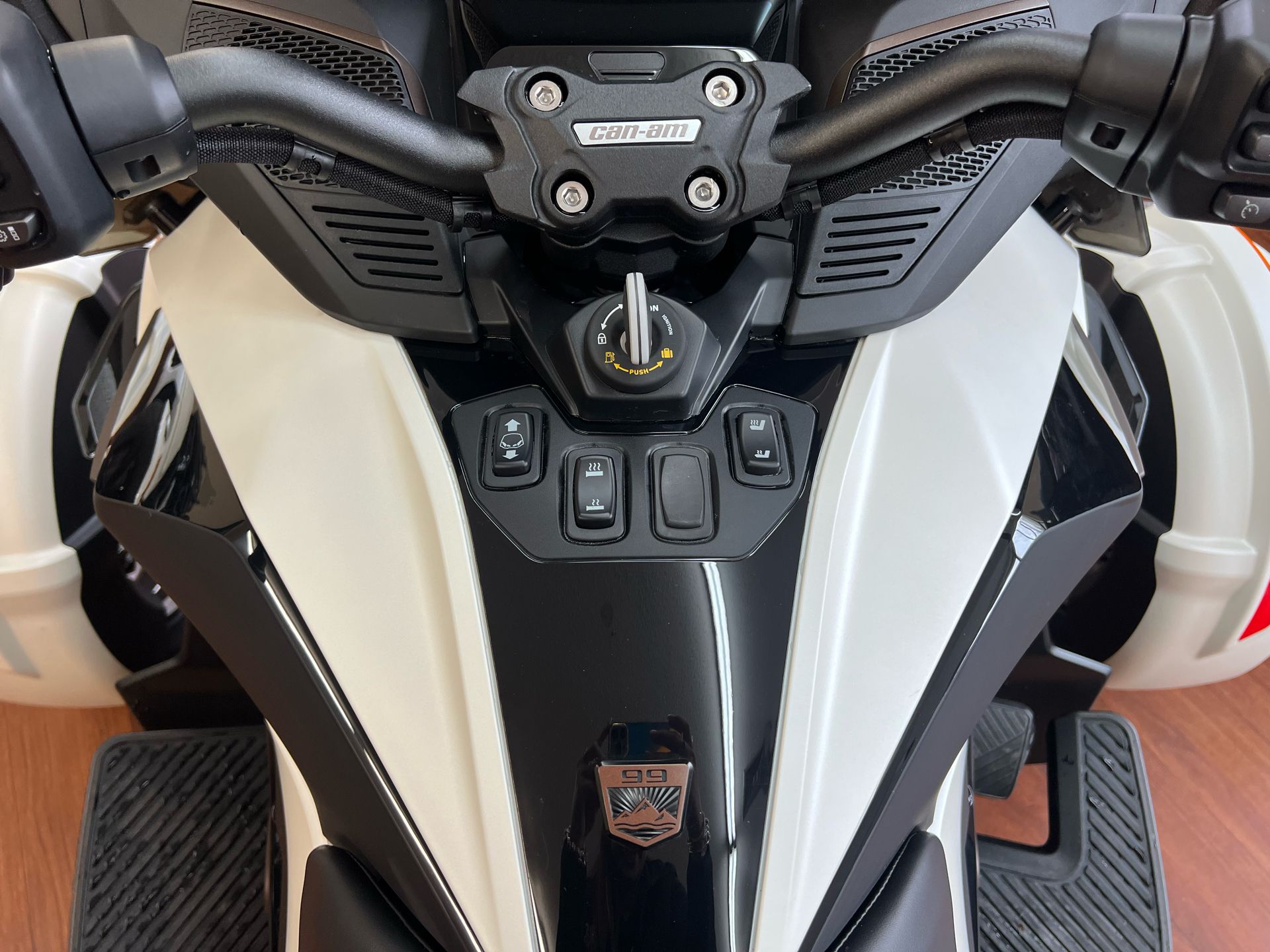 2024 Can-Am Spyder RT Sea-to-Sky in Tyngsboro, Massachusetts - Photo 14