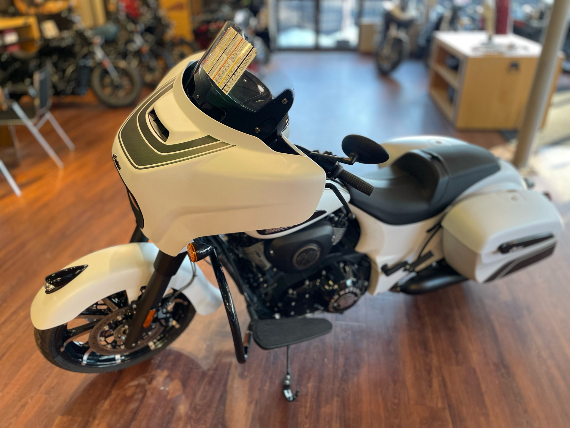 2024 Indian Motorcycle Chieftain® Dark Horse® in Tyngsboro, Massachusetts - Photo 5