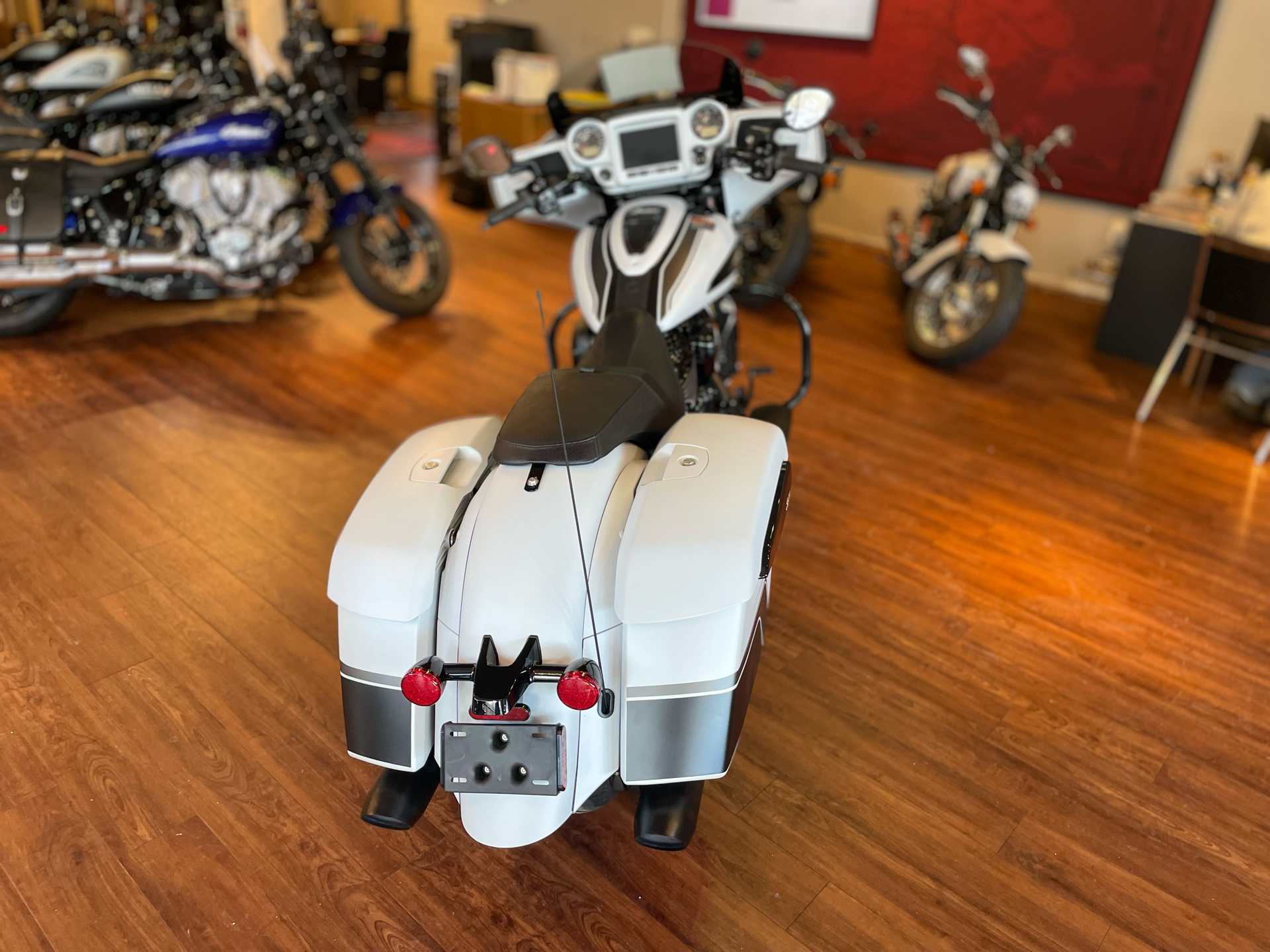 2024 Indian Motorcycle Chieftain® Dark Horse® in Tyngsboro, Massachusetts - Photo 11