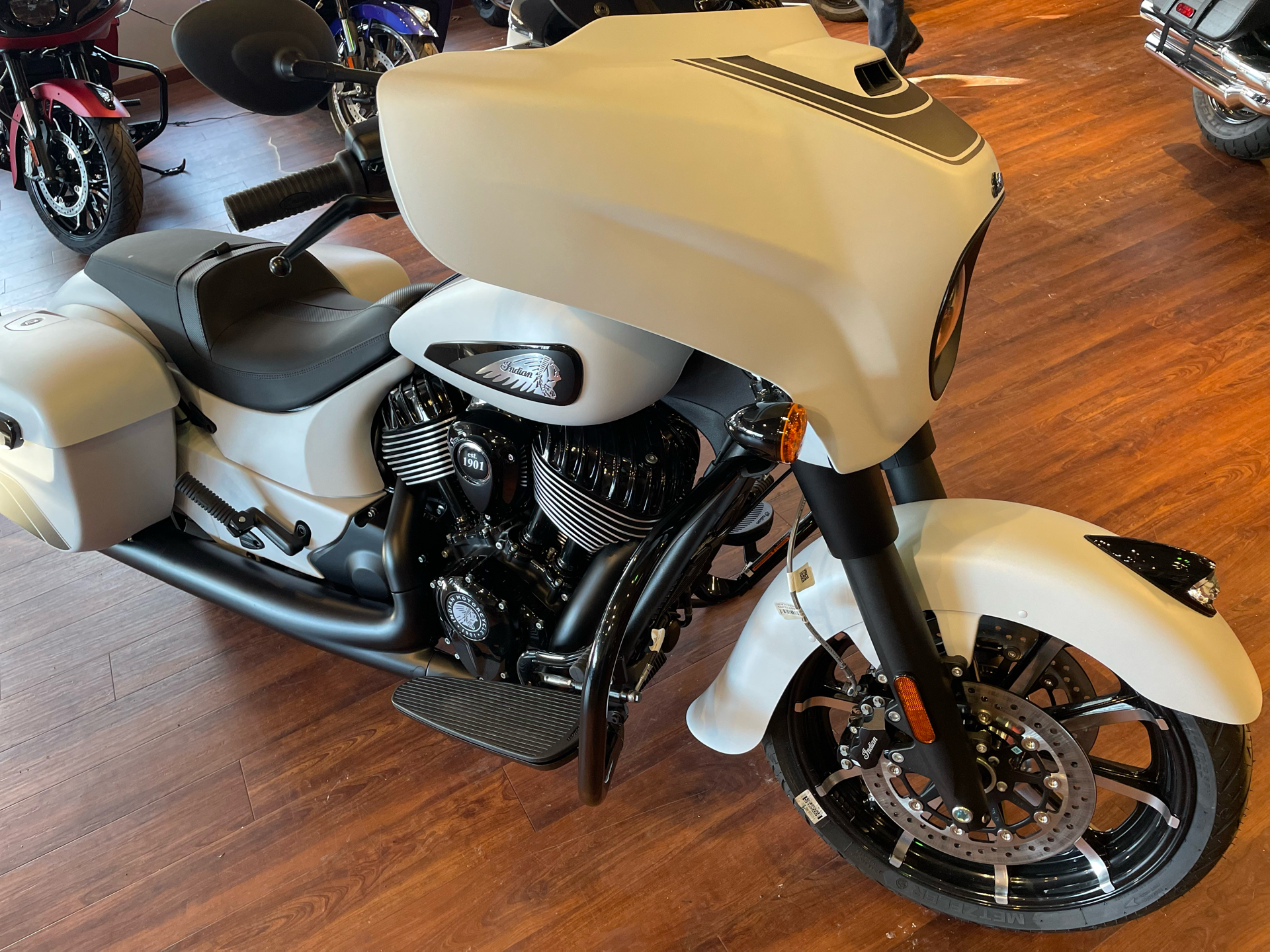 2024 Indian Motorcycle Chieftain® Dark Horse® in Tyngsboro, Massachusetts - Photo 17