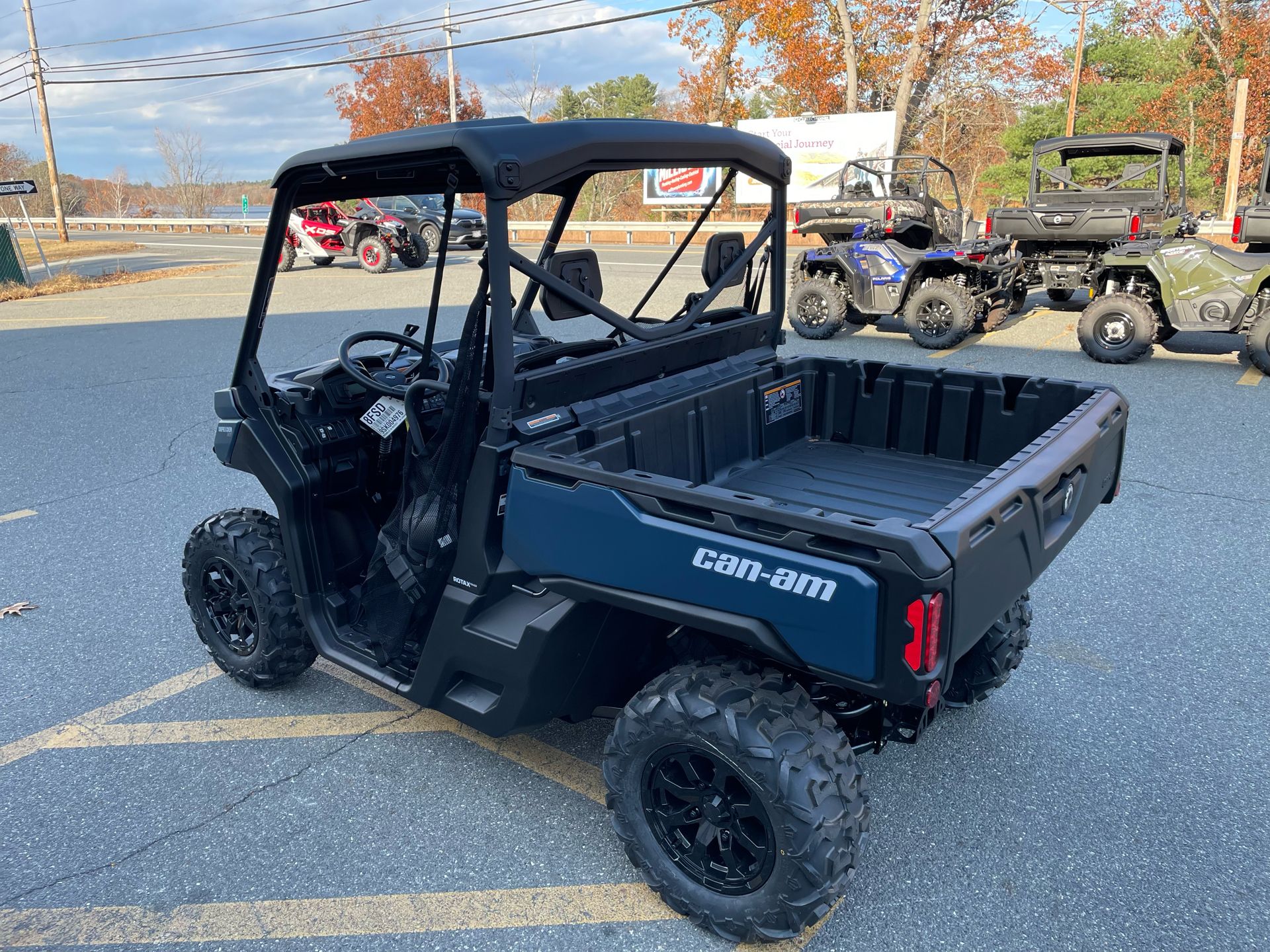 2025 Can-Am Defender XT HD9 in Tyngsboro, Massachusetts - Photo 8