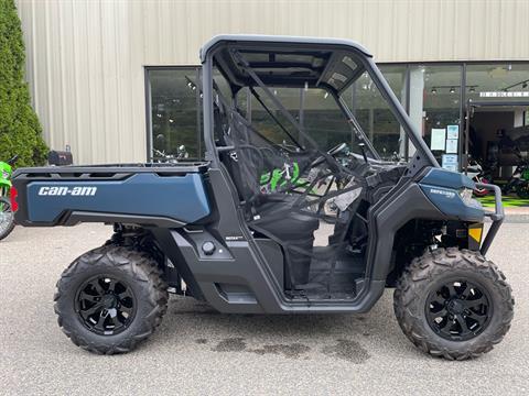 2025 Can-Am Defender XT HD9 in Tyngsboro, Massachusetts - Photo 1