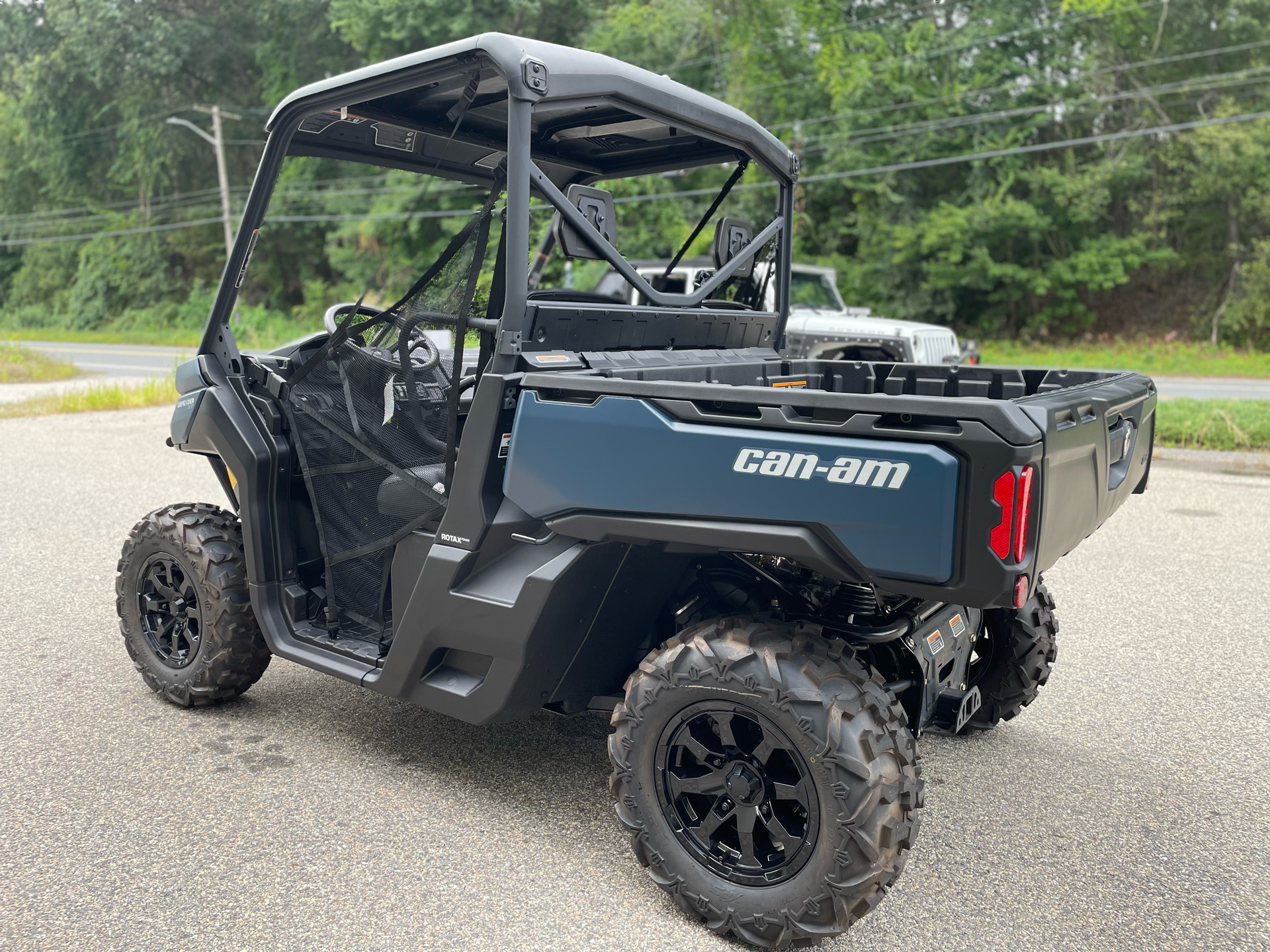 2025 Can-Am Defender XT HD9 in Tyngsboro, Massachusetts - Photo 4