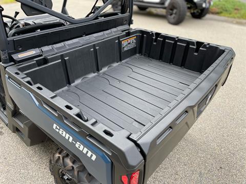 2025 Can-Am Defender XT HD9 in Tyngsboro, Massachusetts - Photo 9
