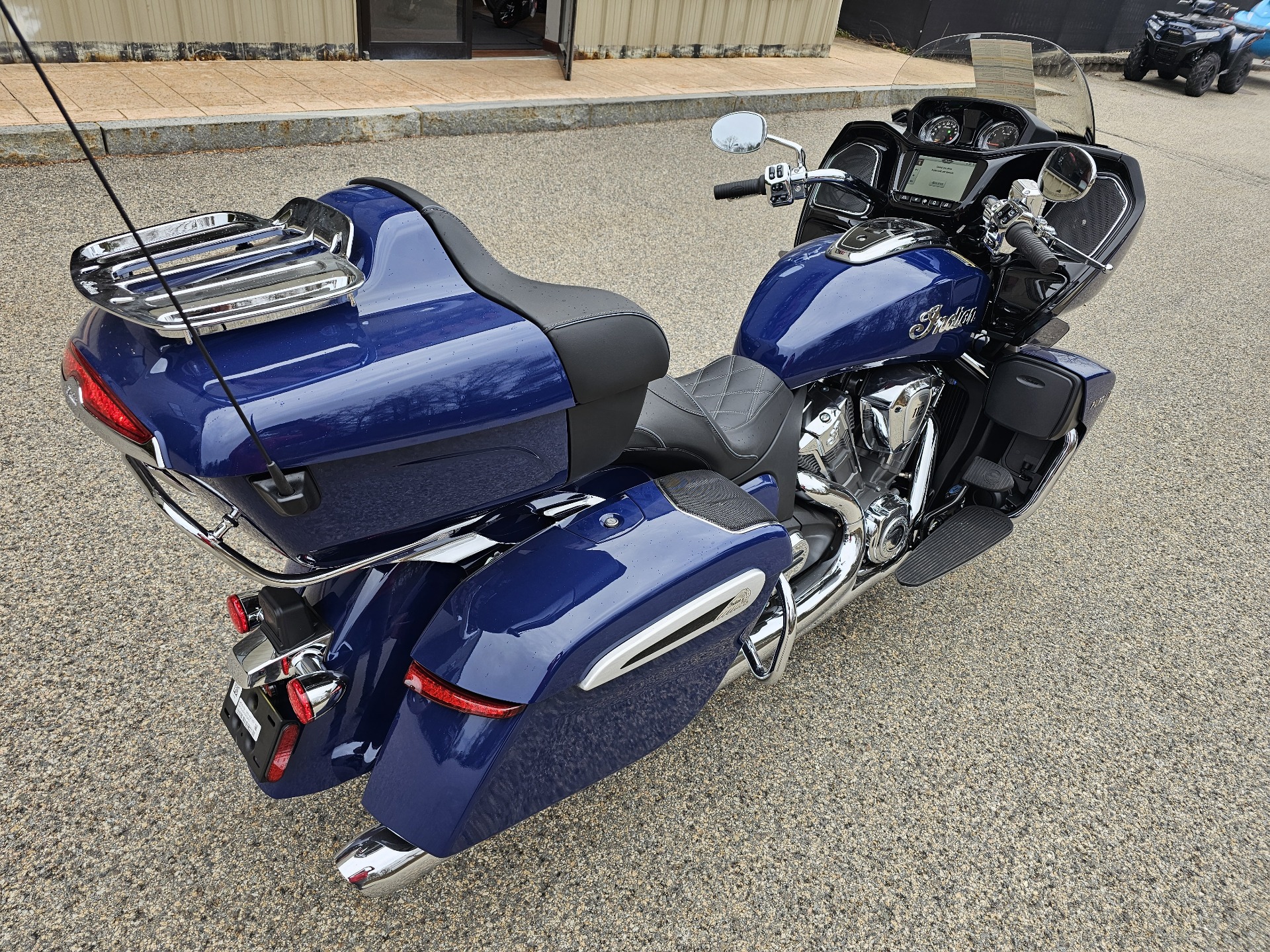 2025 Indian Motorcycle Pursuit® Limited® with 112 and Powerband Audio Package in Tyngsboro, Massachusetts - Photo 6