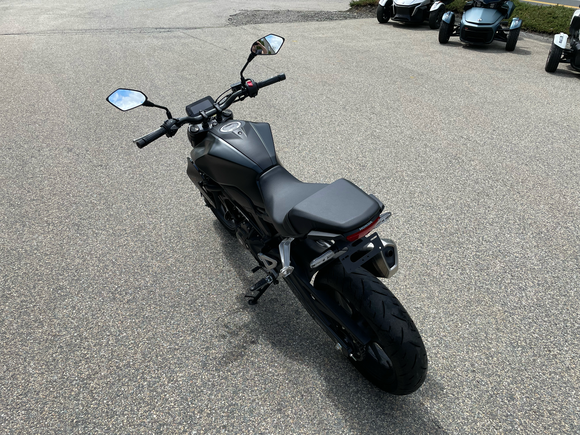 2024 Honda CB300R ABS in Tyngsboro, Massachusetts - Photo 9
