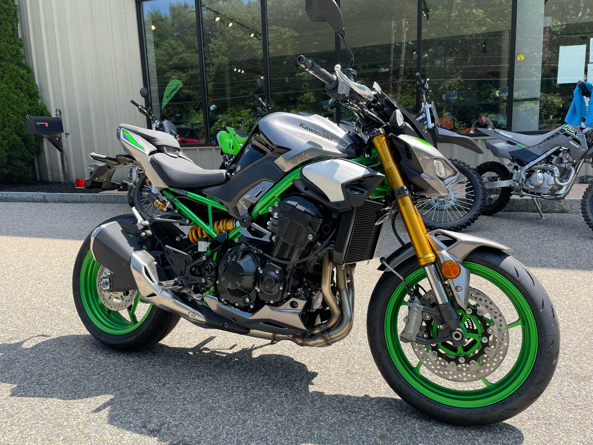 2025 Kawasaki Z900 SE ABS in Tyngsboro, Massachusetts - Photo 1