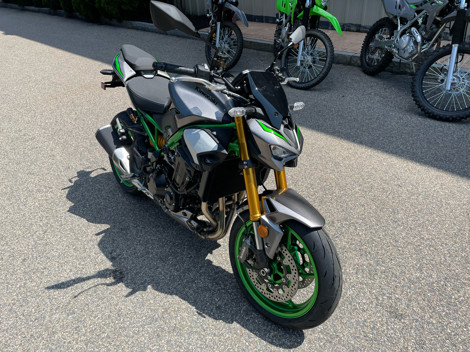 2025 Kawasaki Z900 SE ABS in Tyngsboro, Massachusetts - Photo 4