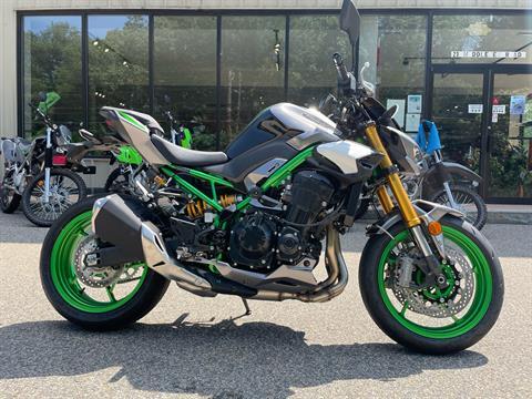 2025 Kawasaki Z900 SE ABS in Tyngsboro, Massachusetts - Photo 5