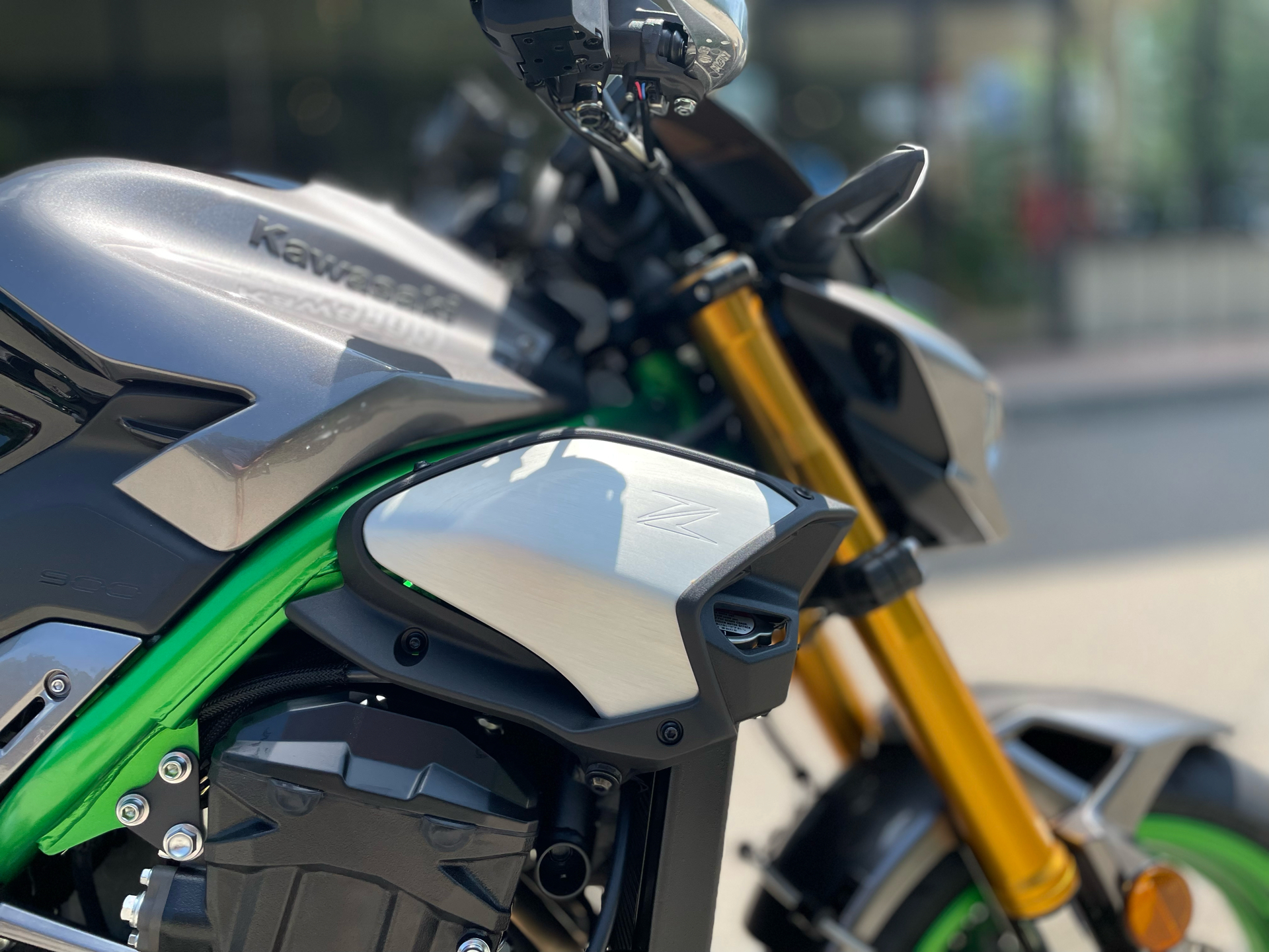 2025 Kawasaki Z900 SE ABS in Tyngsboro, Massachusetts - Photo 16