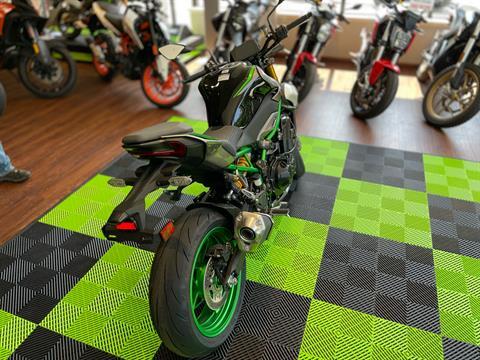 2025 Kawasaki Z900 SE ABS in Tyngsboro, Massachusetts - Photo 13