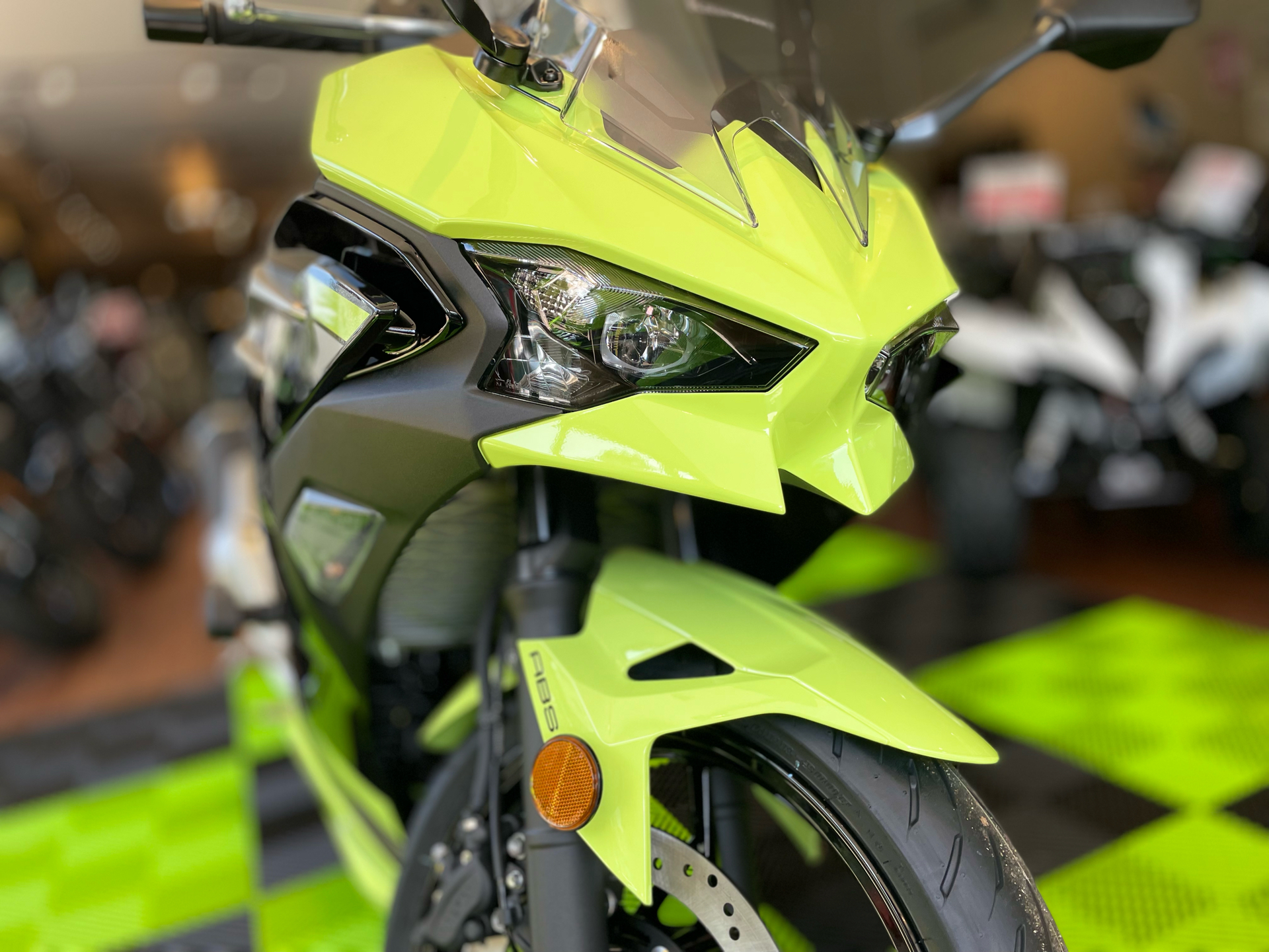 2026 Kawasaki Ninja 500 SE ABS in Tyngsboro, Massachusetts - Photo 3