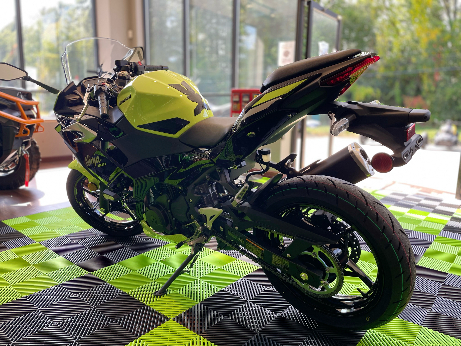2026 Kawasaki Ninja 500 SE ABS in Tyngsboro, Massachusetts - Photo 12