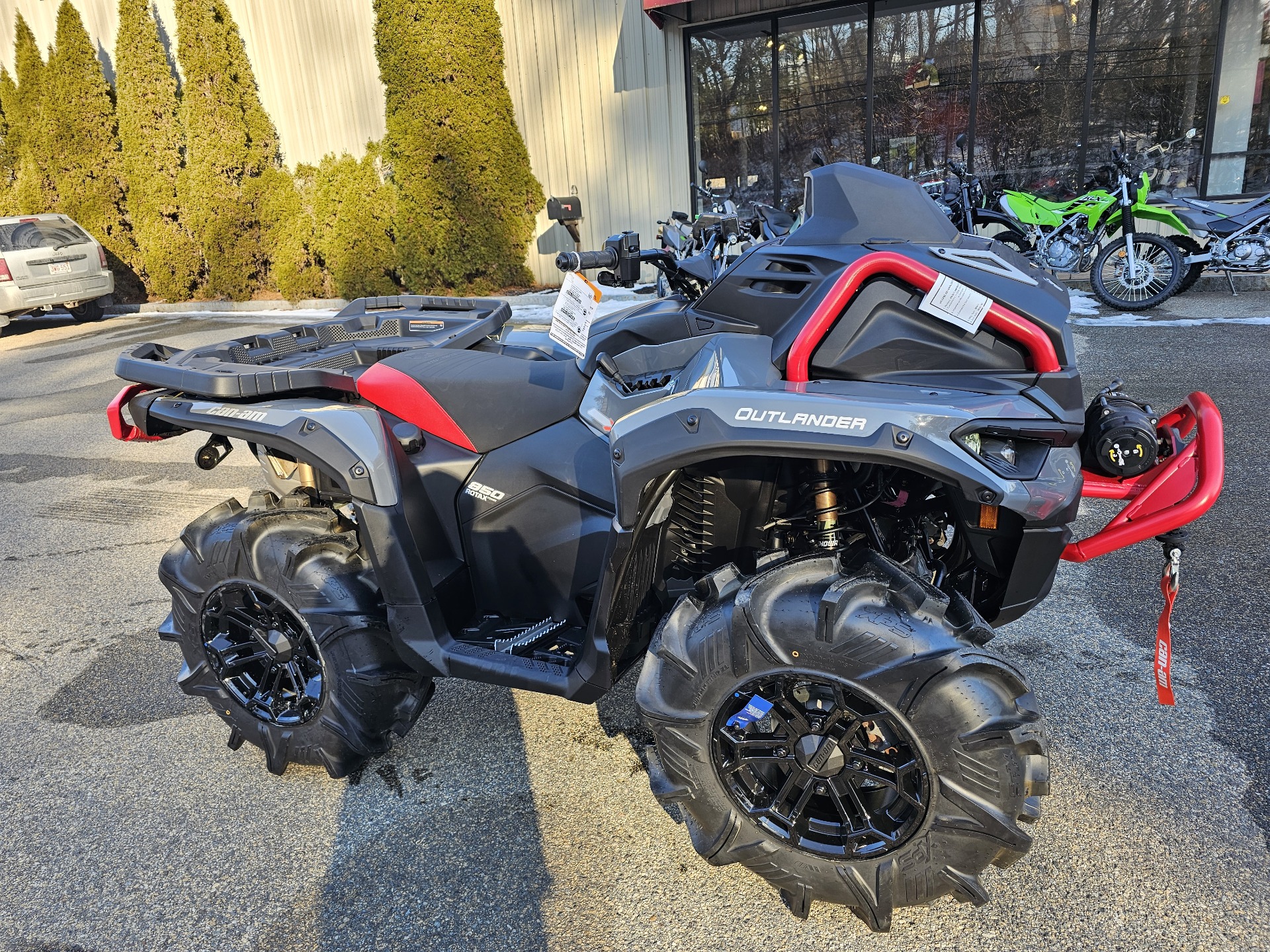 2025 Can-Am Outlander X MR 850 in Tyngsboro, Massachusetts - Photo 5