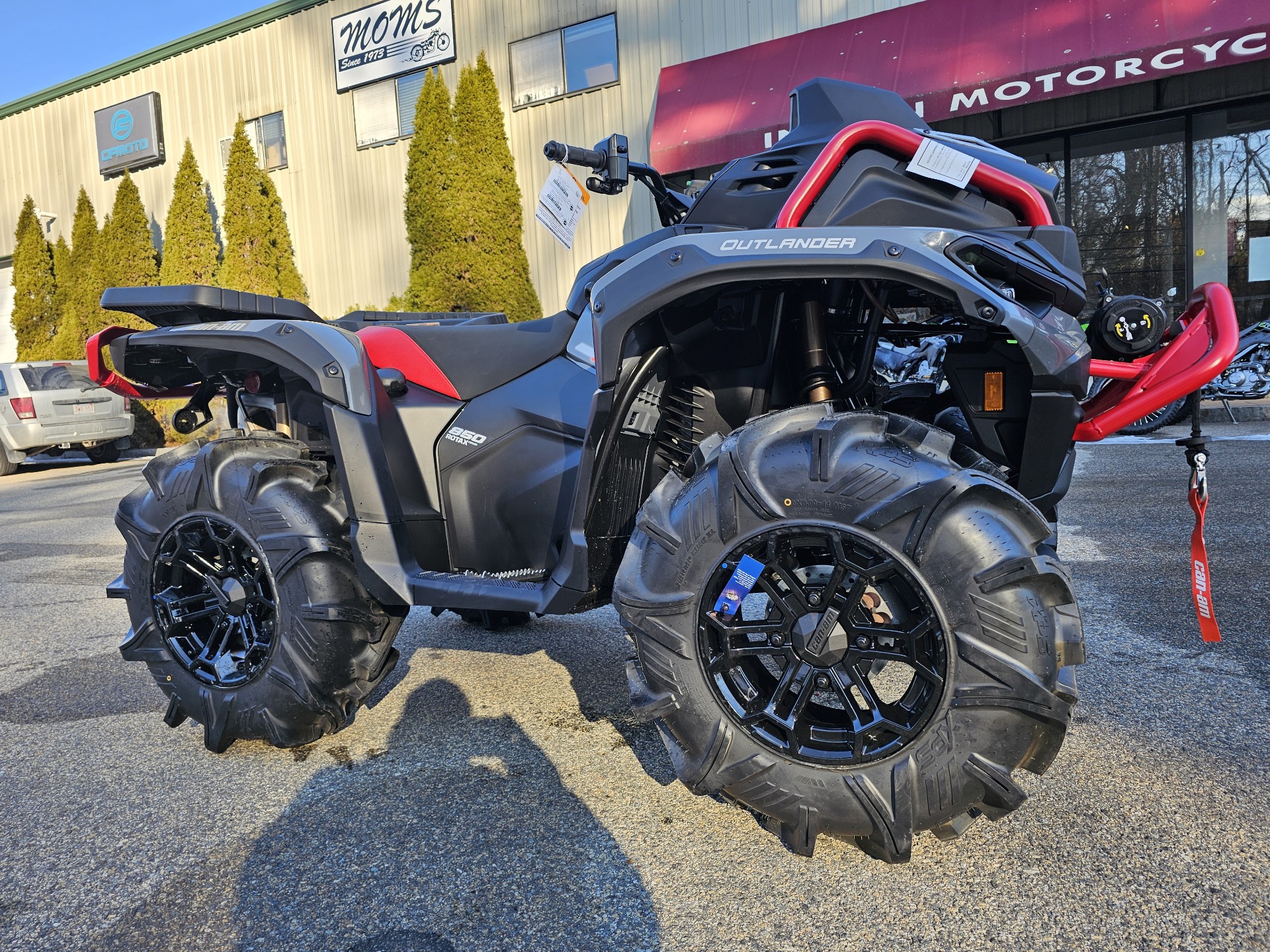 2025 Can-Am Outlander X MR 850 in Tyngsboro, Massachusetts - Photo 2