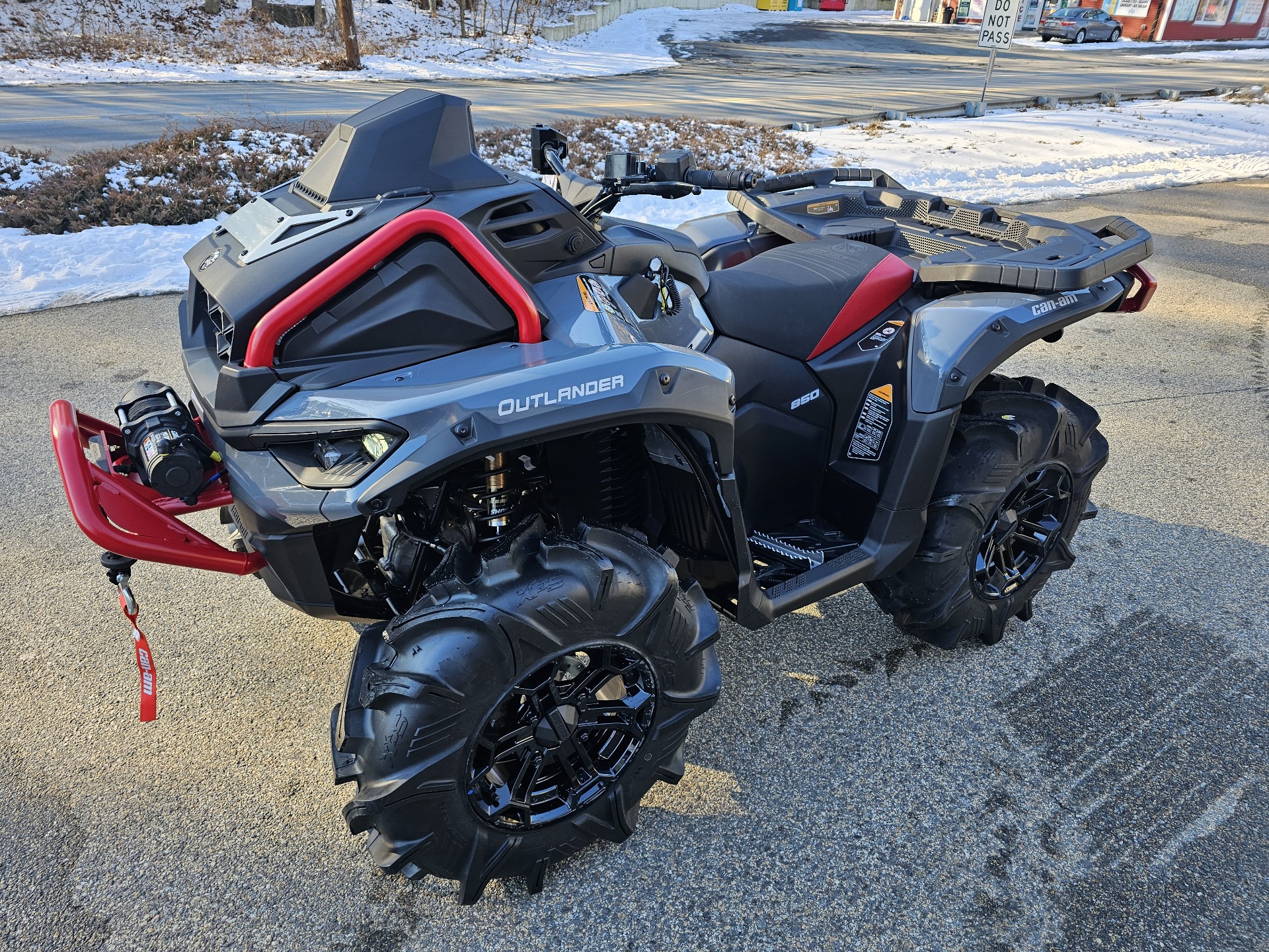 2025 Can-Am Outlander X MR 850 in Tyngsboro, Massachusetts - Photo 12