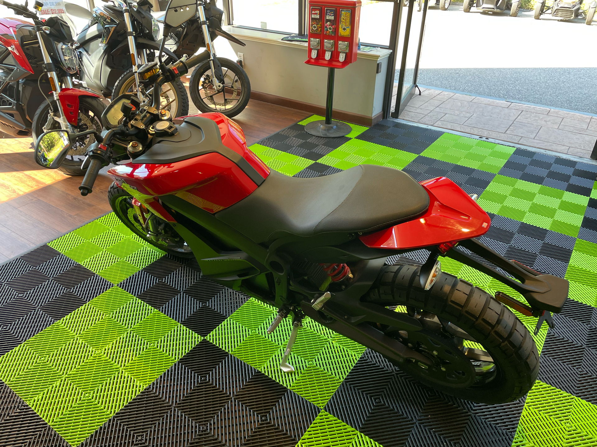 2017 Zero Motorcycles SR ZF13.0 in Tyngsboro, Massachusetts - Photo 10