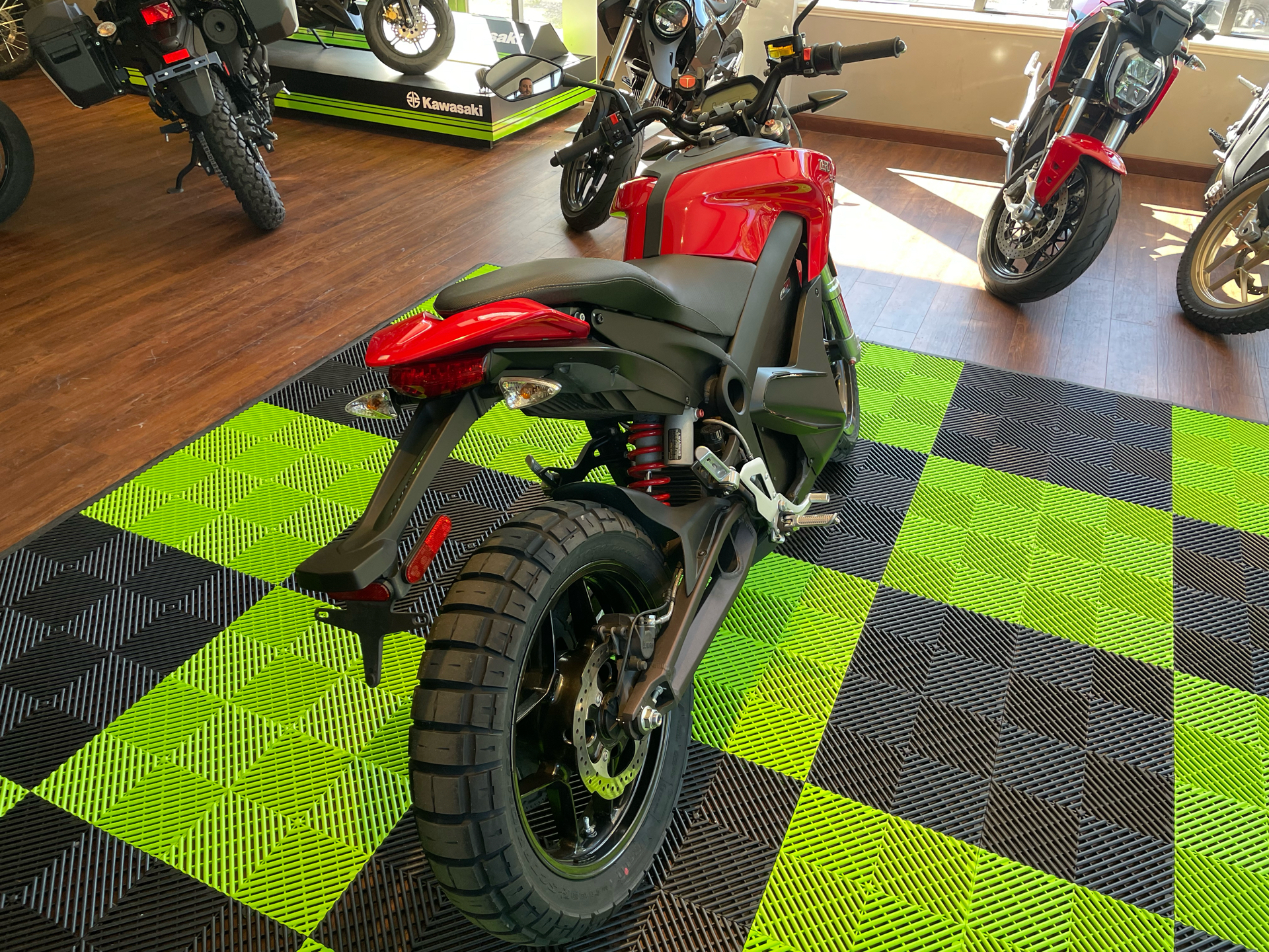 2017 Zero Motorcycles SR ZF13.0 in Tyngsboro, Massachusetts - Photo 11