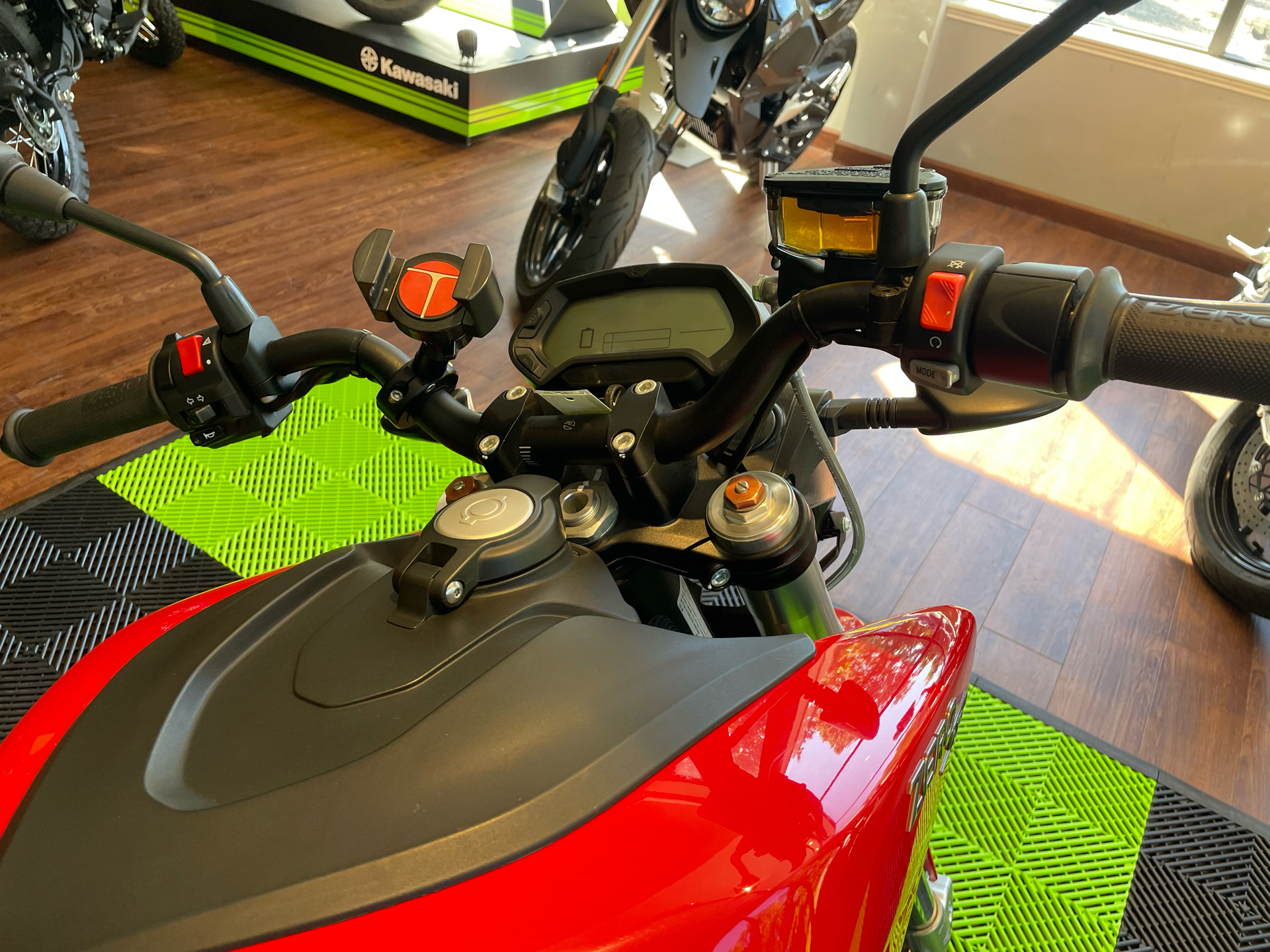 2017 Zero Motorcycles SR ZF13.0 in Tyngsboro, Massachusetts - Photo 14