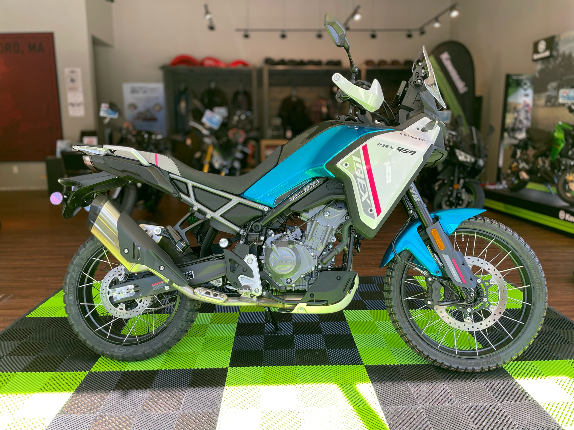 2025 CFMOTO IBEX 450 in Tyngsboro, Massachusetts - Photo 7
