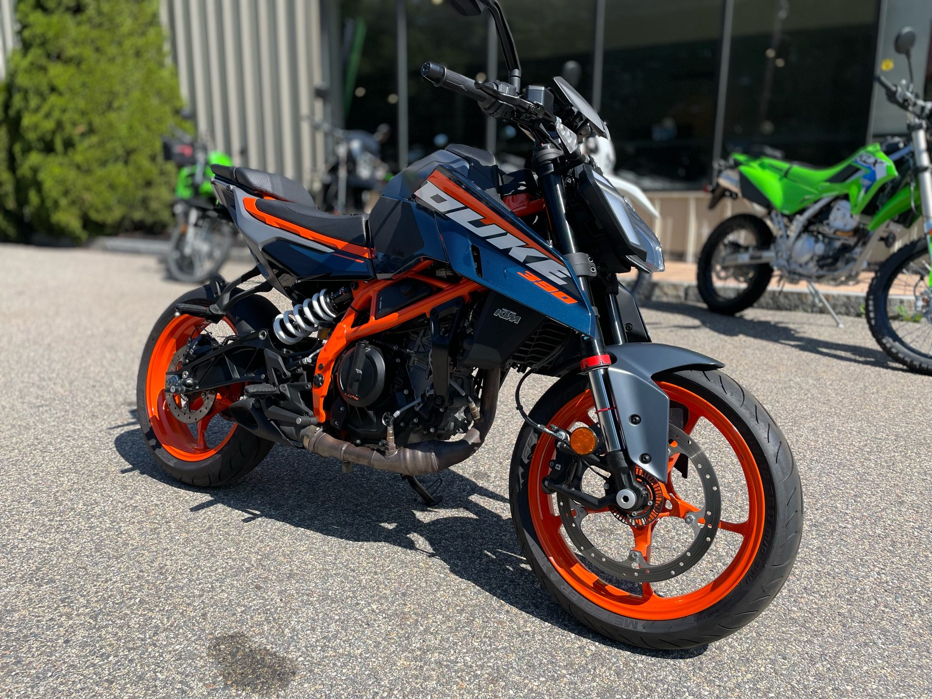 2024 KTM 390 Duke in Tyngsboro, Massachusetts - Photo 7
