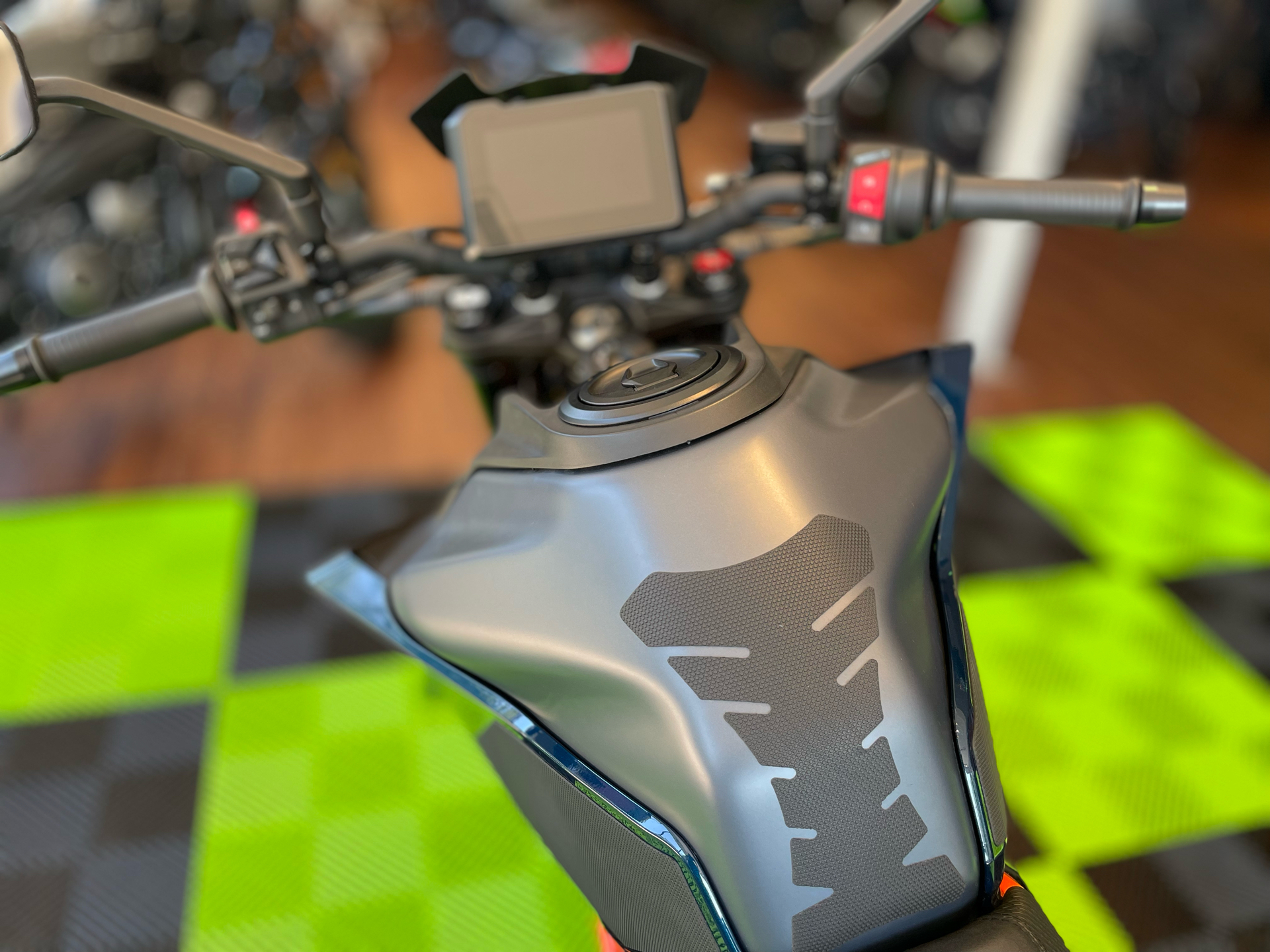 2024 KTM 390 Duke in Tyngsboro, Massachusetts - Photo 20