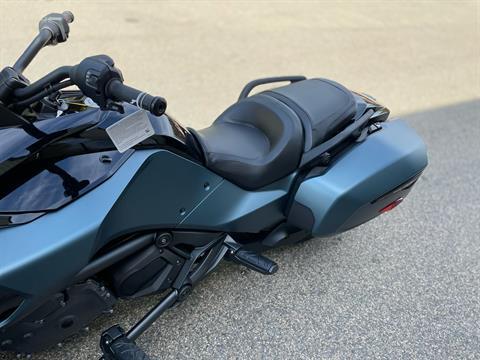 2025 Can-Am Spyder F3-T in Tyngsboro, Massachusetts - Photo 11