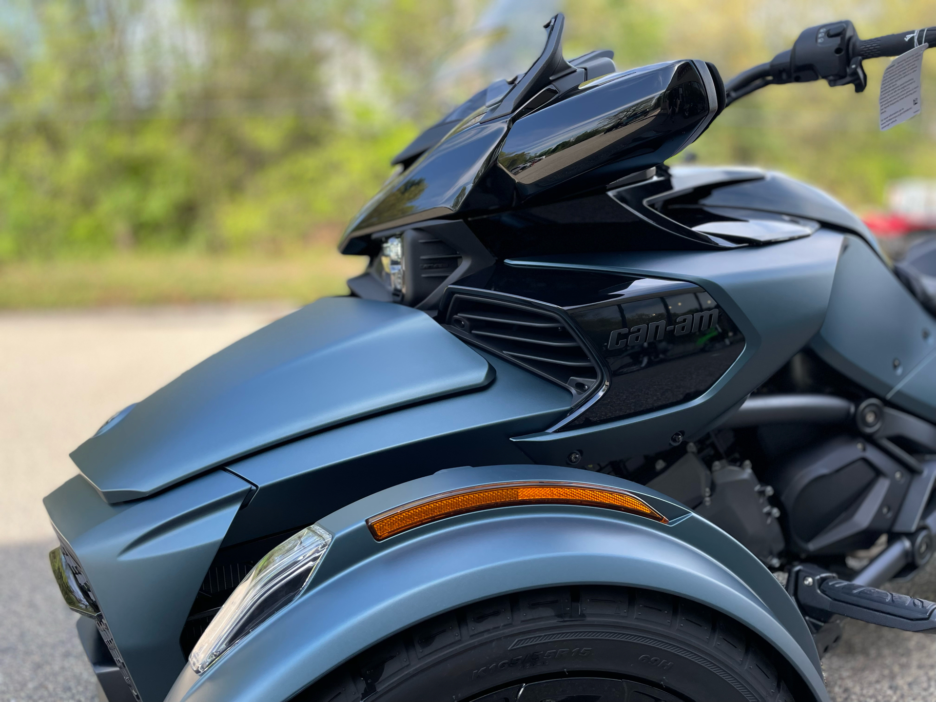 2025 Can-Am Spyder F3-T in Tyngsboro, Massachusetts - Photo 15