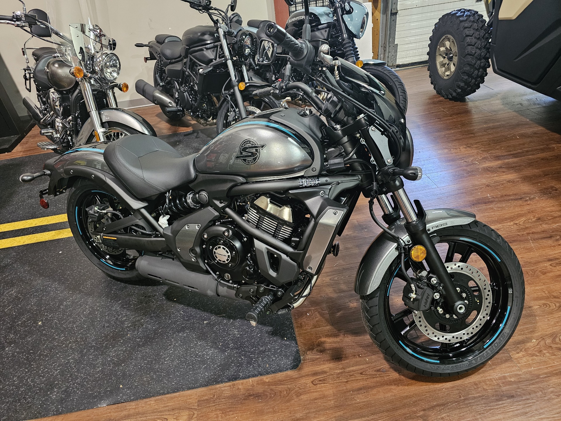 2025 Kawasaki Vulcan S Cafe ABS in Tyngsboro, Massachusetts - Photo 11