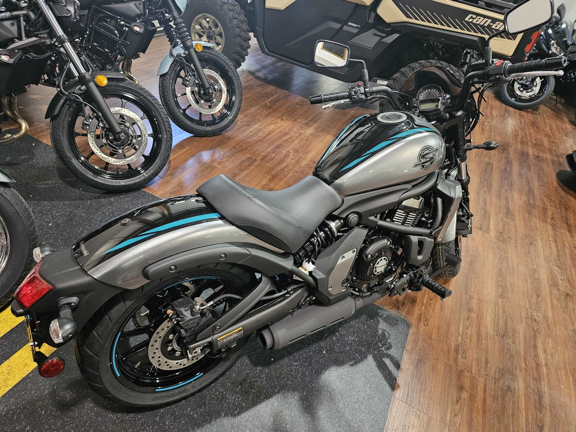 2025 Kawasaki Vulcan S Cafe ABS in Tyngsboro, Massachusetts - Photo 12
