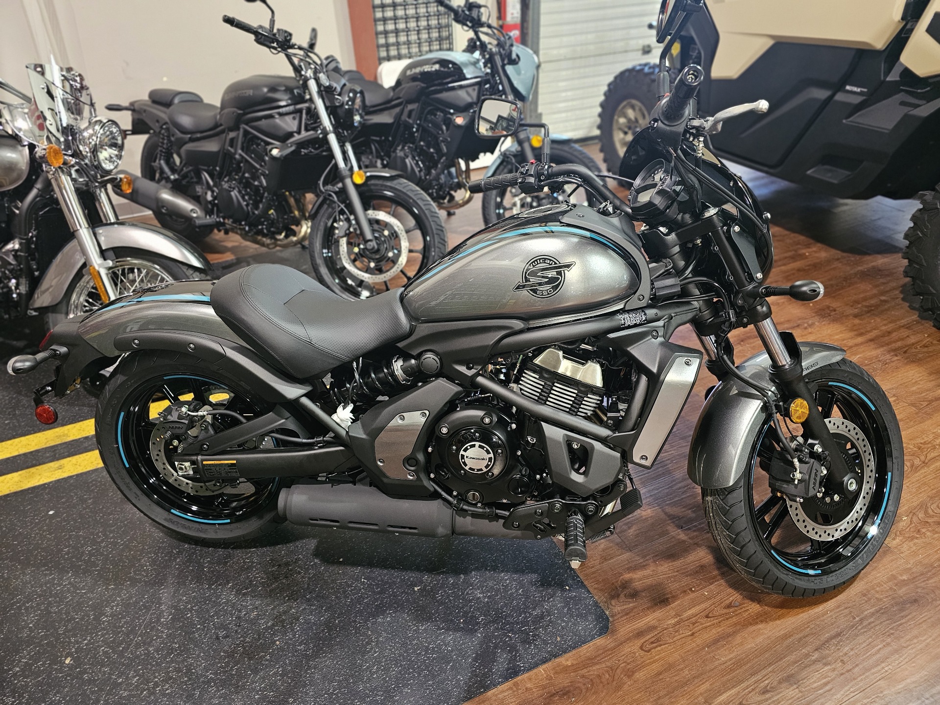 2025 Kawasaki Vulcan S Cafe ABS in Tyngsboro, Massachusetts - Photo 13