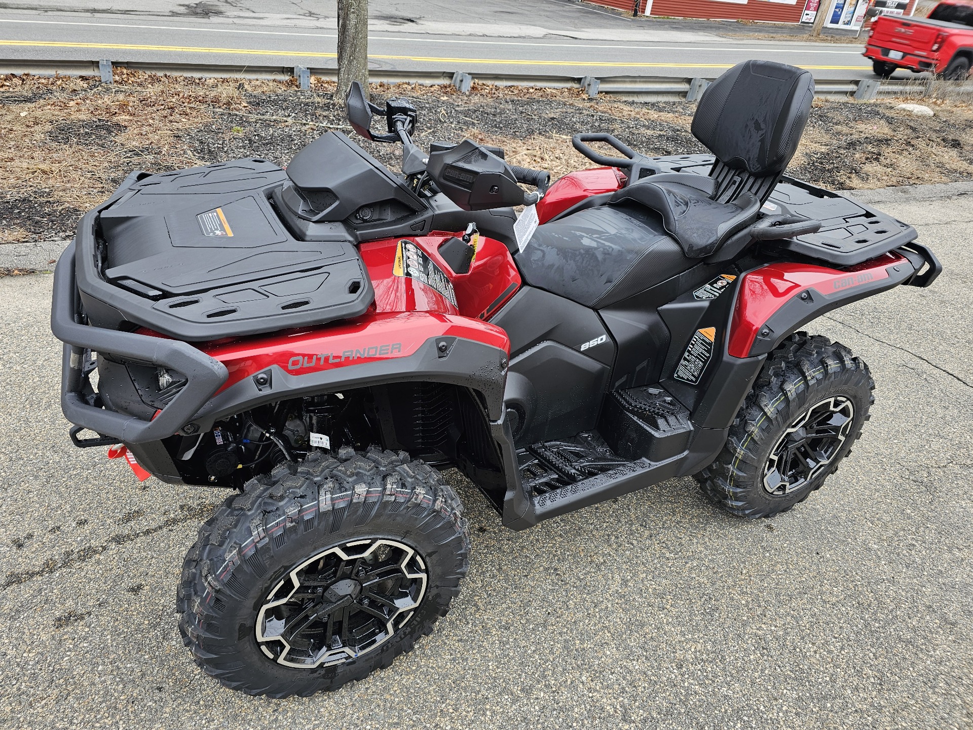 2025 Can-Am Outlander MAX XT 850 in Tyngsboro, Massachusetts - Photo 15
