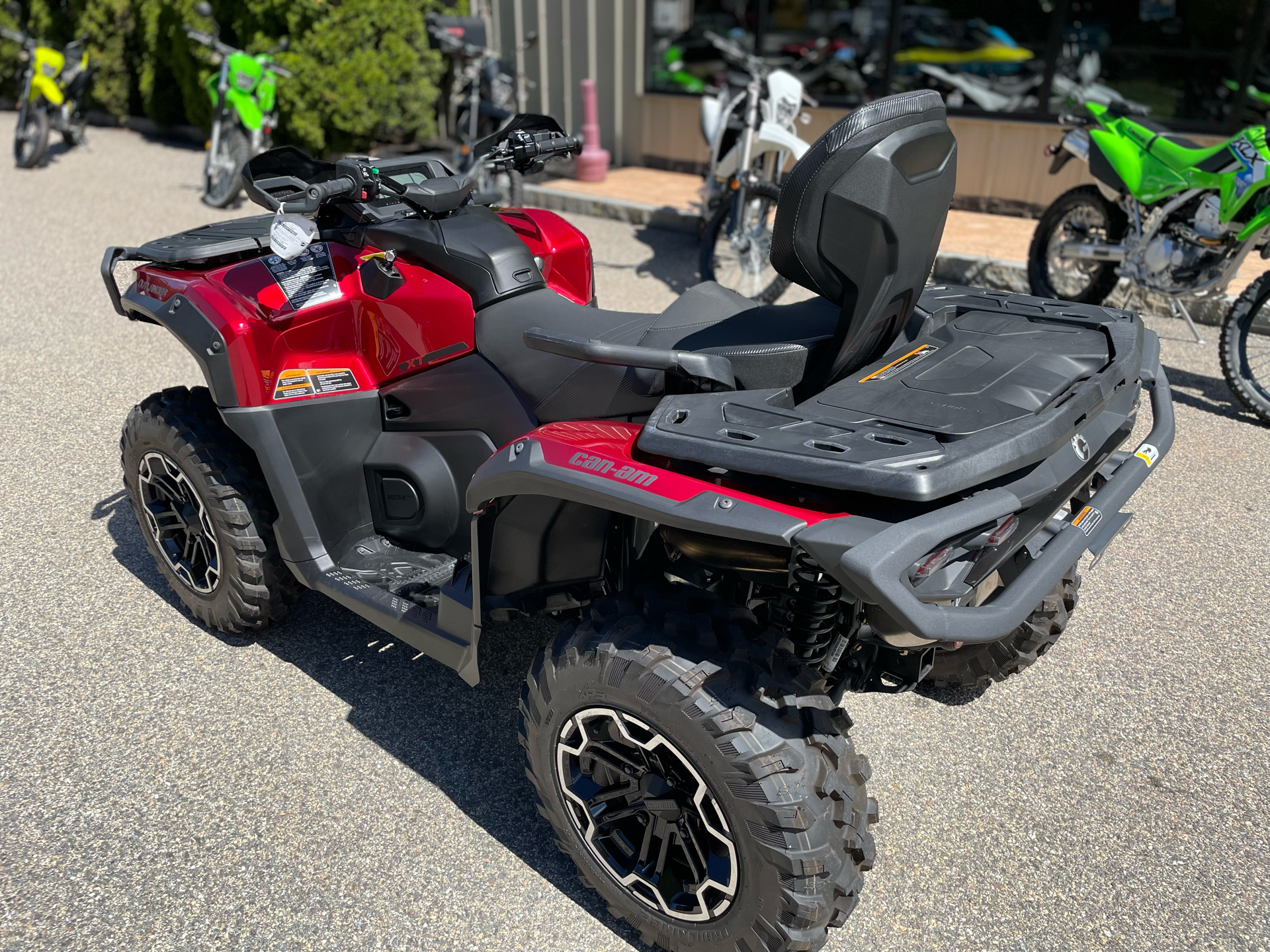 2025 Can-Am Outlander MAX XT 850 in Tyngsboro, Massachusetts - Photo 11