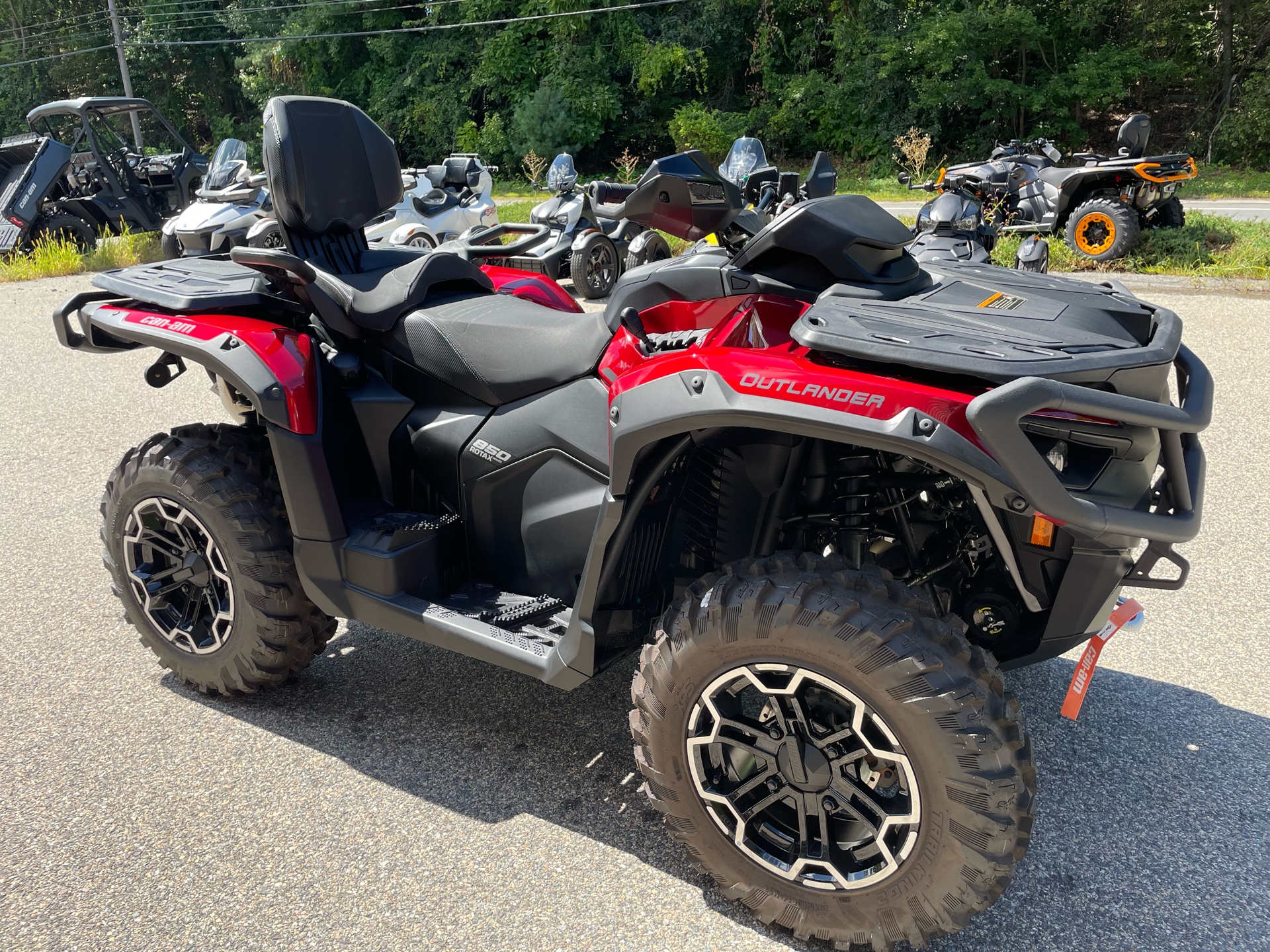 2025 Can-Am Outlander MAX XT 850 in Tyngsboro, Massachusetts - Photo 22