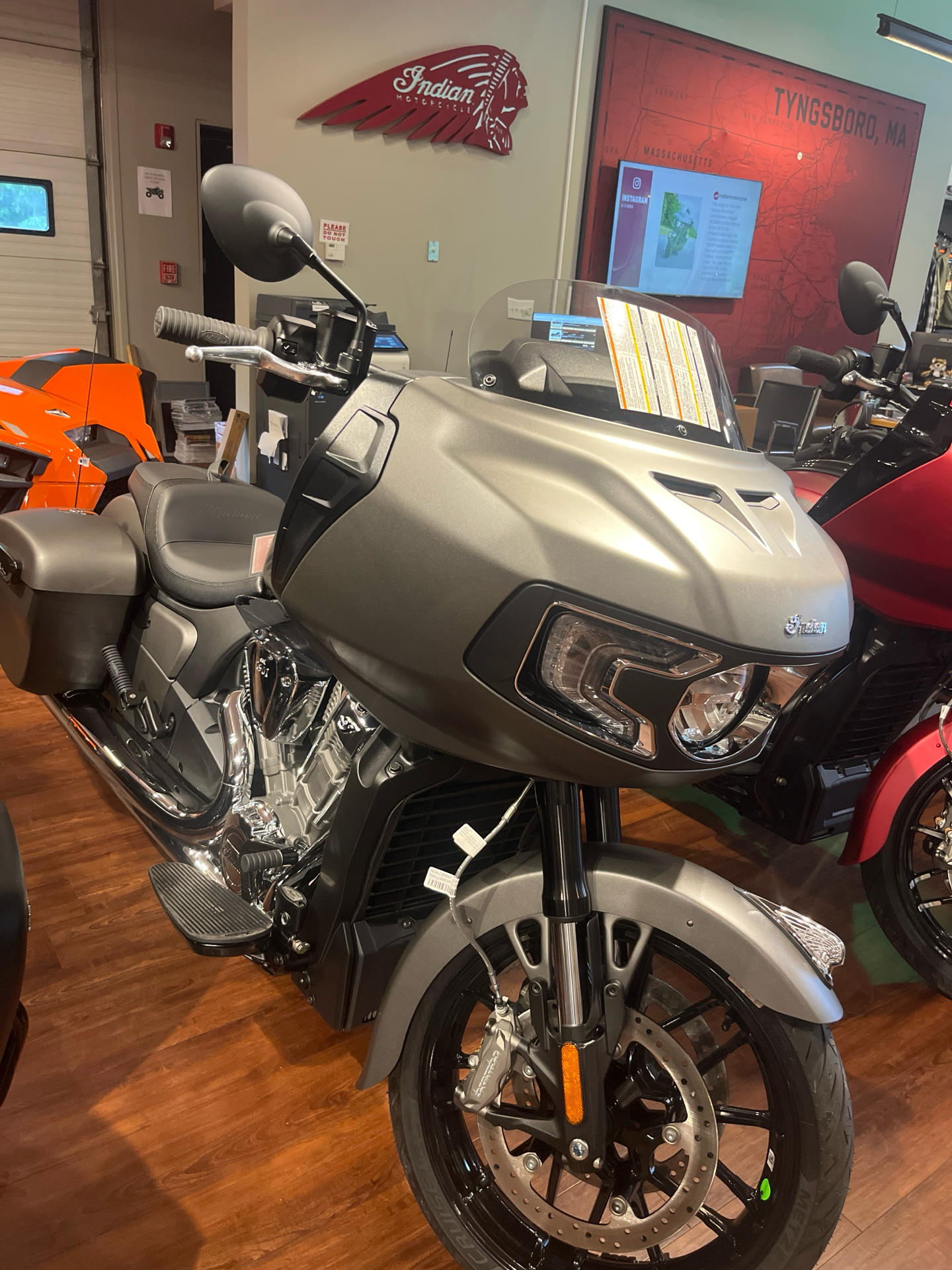 2024 Indian Motorcycle Challenger® in Tyngsboro, Massachusetts - Photo 10