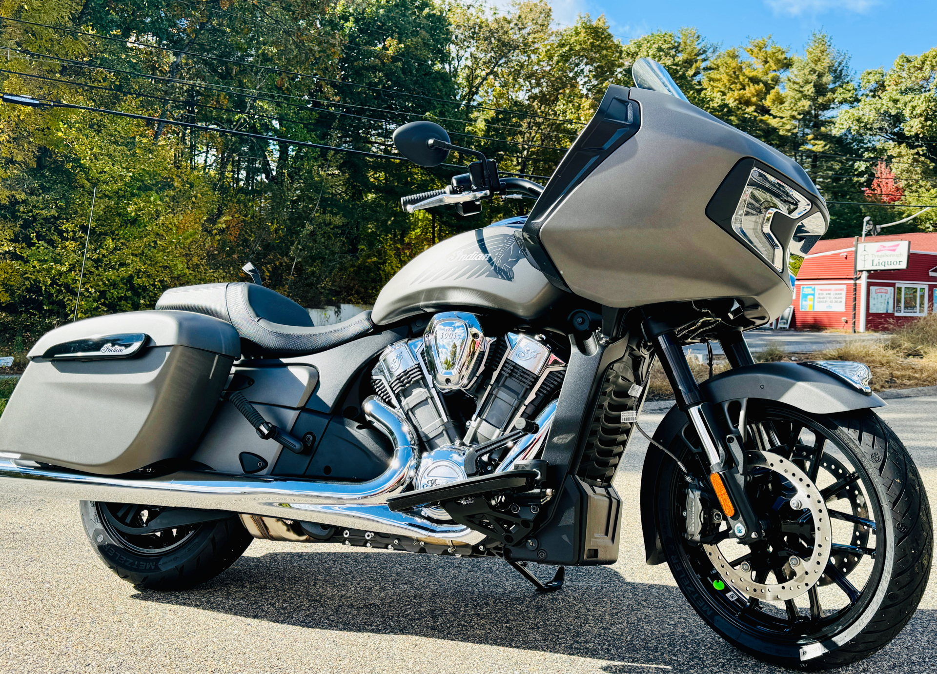 2024 Indian Motorcycle Challenger® in Tyngsboro, Massachusetts - Photo 15