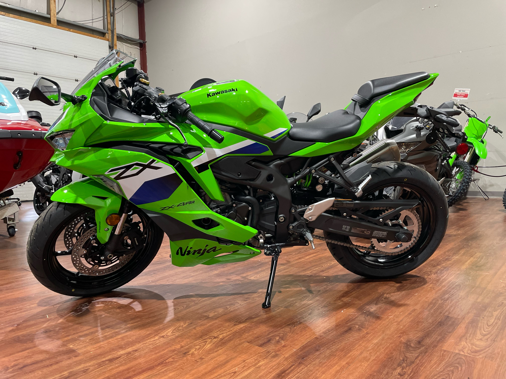 2026 Kawasaki Ninja ZX-4RR ABS in Tyngsboro, Massachusetts - Photo 6