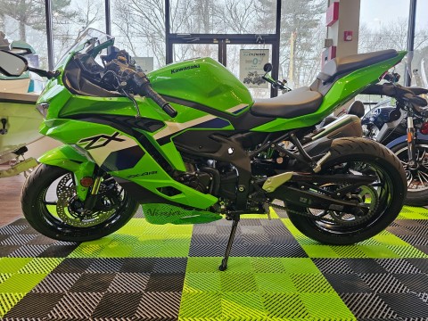 New 2026 Kawasaki Ninja® ZX™-4RR ABS Lime Green Motorcycles For