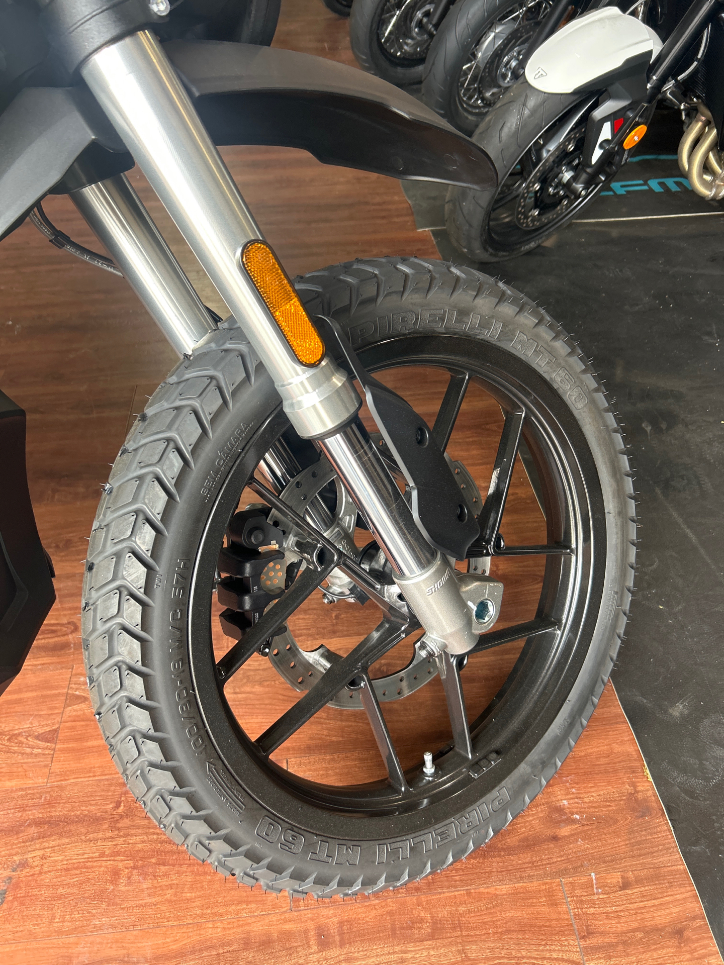 2023 Zero Motorcycles DS ZF7.2 in Tyngsboro, Massachusetts - Photo 3