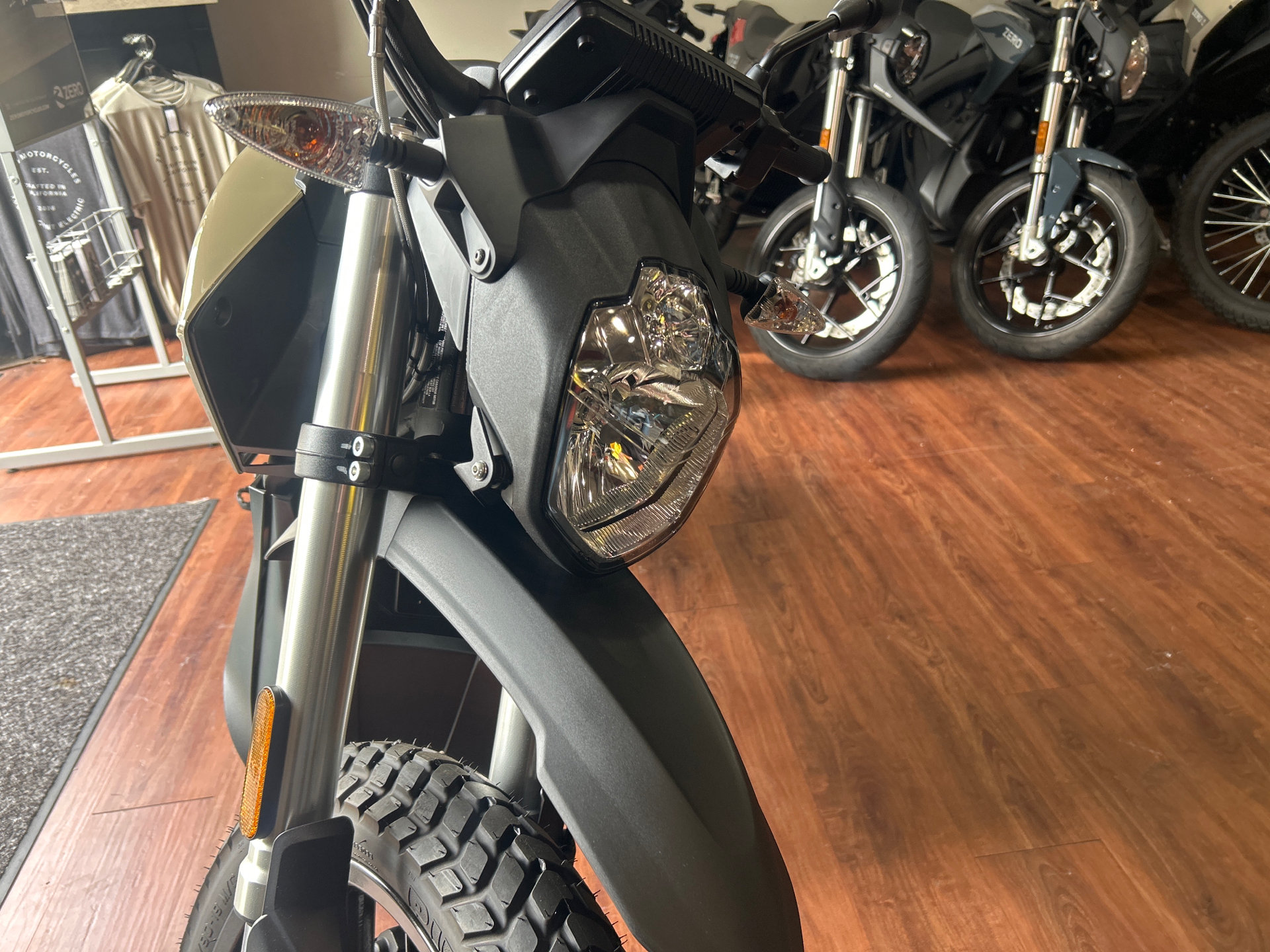 2023 Zero Motorcycles DS ZF7.2 in Tyngsboro, Massachusetts - Photo 4