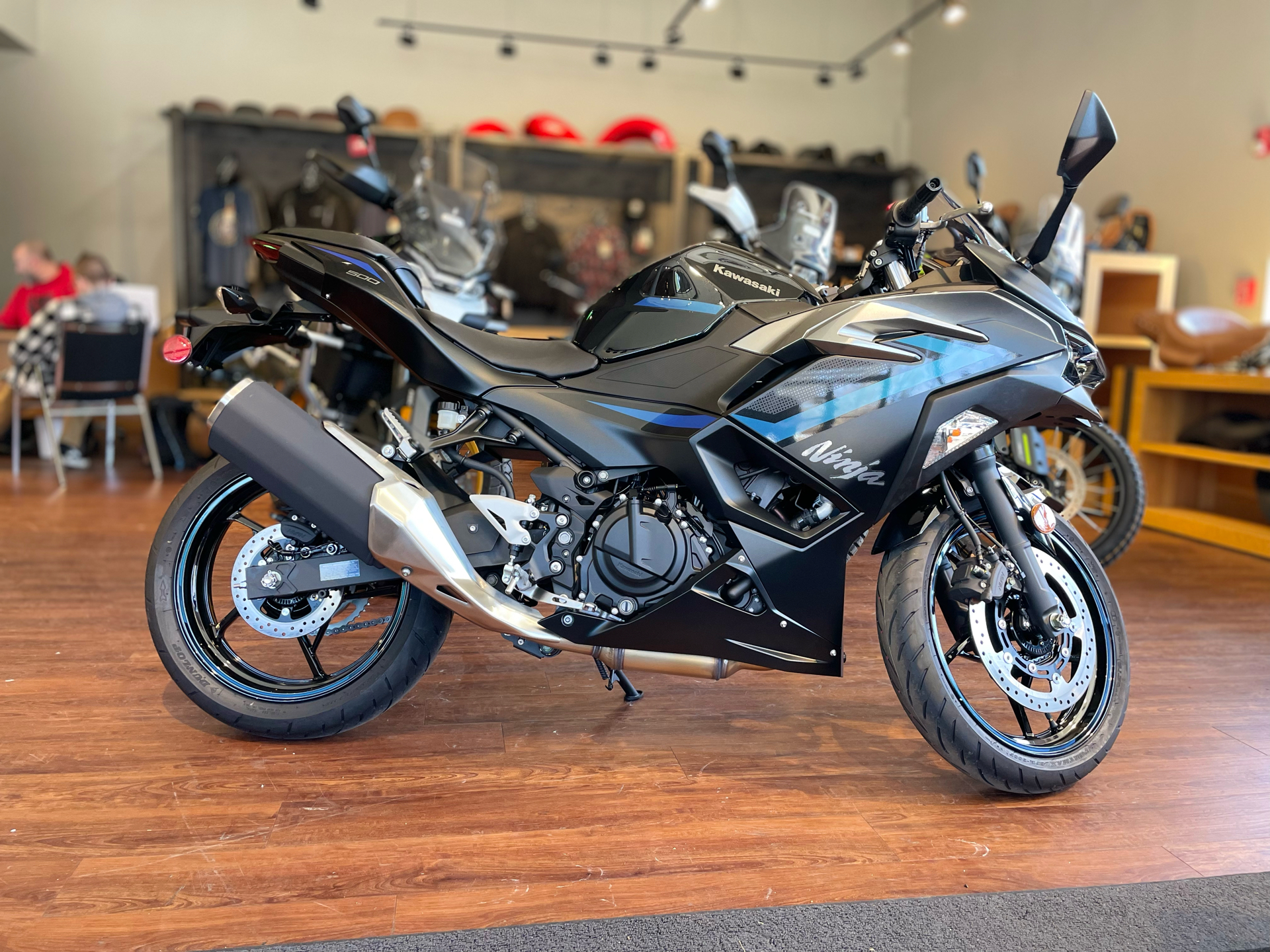 2025 Kawasaki Ninja 500 ABS in Tyngsboro, Massachusetts - Photo 8