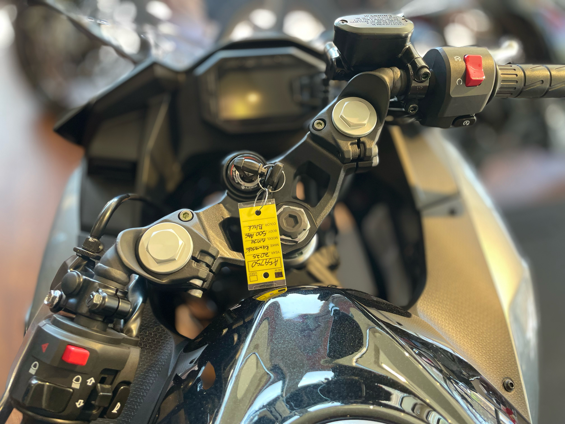 2025 Kawasaki Ninja 500 ABS in Tyngsboro, Massachusetts - Photo 13