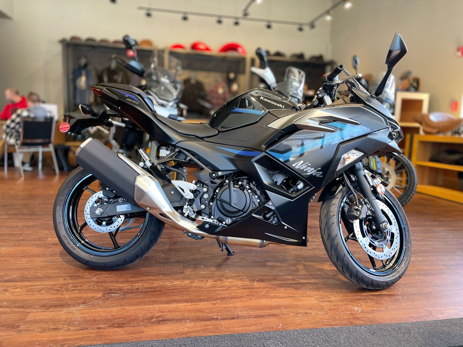 2025 Kawasaki Ninja 500 ABS in Tyngsboro, Massachusetts - Photo 8