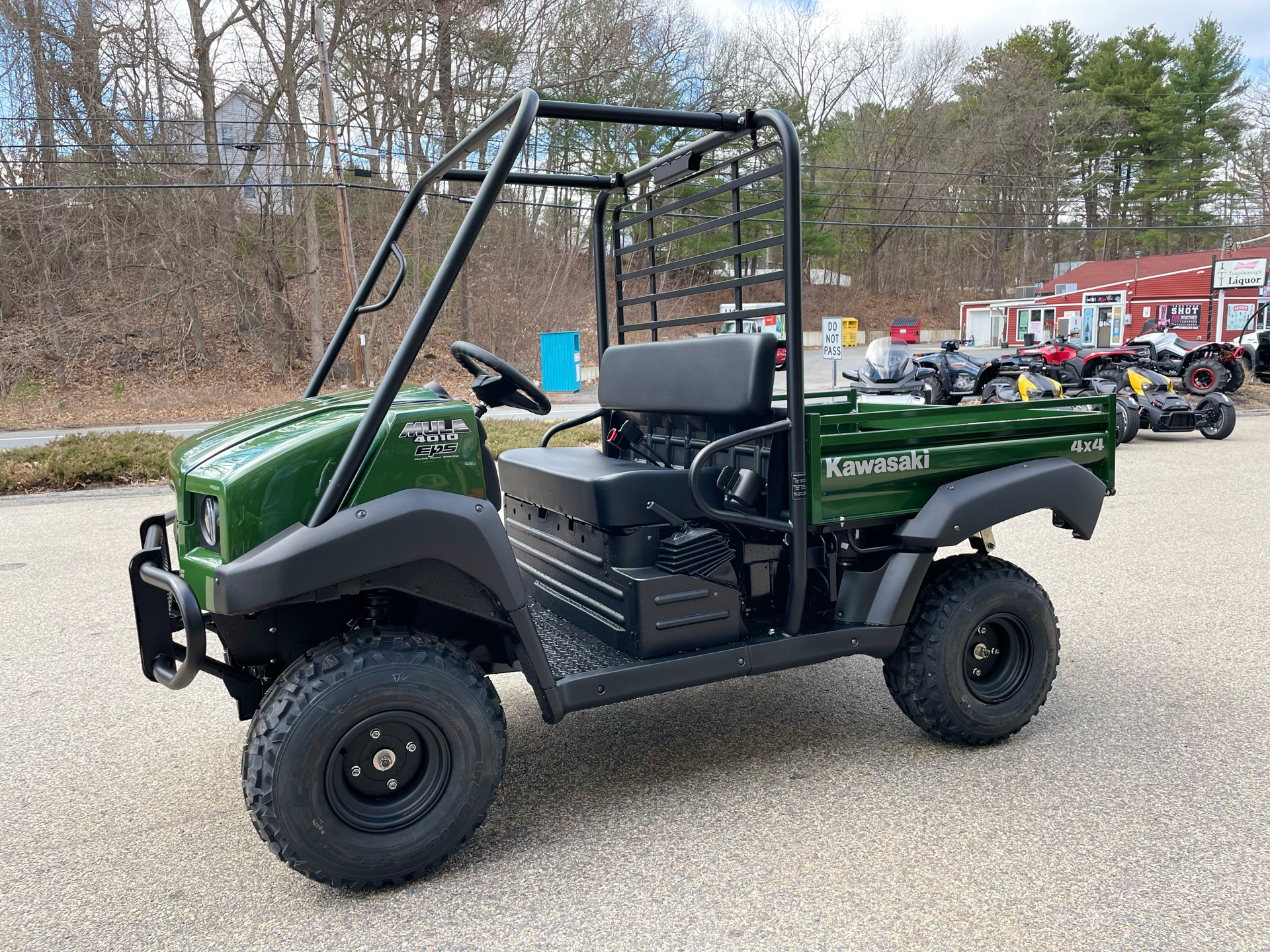 2025 Kawasaki MULE 4010 4x4 in Tyngsboro, Massachusetts - Photo 2