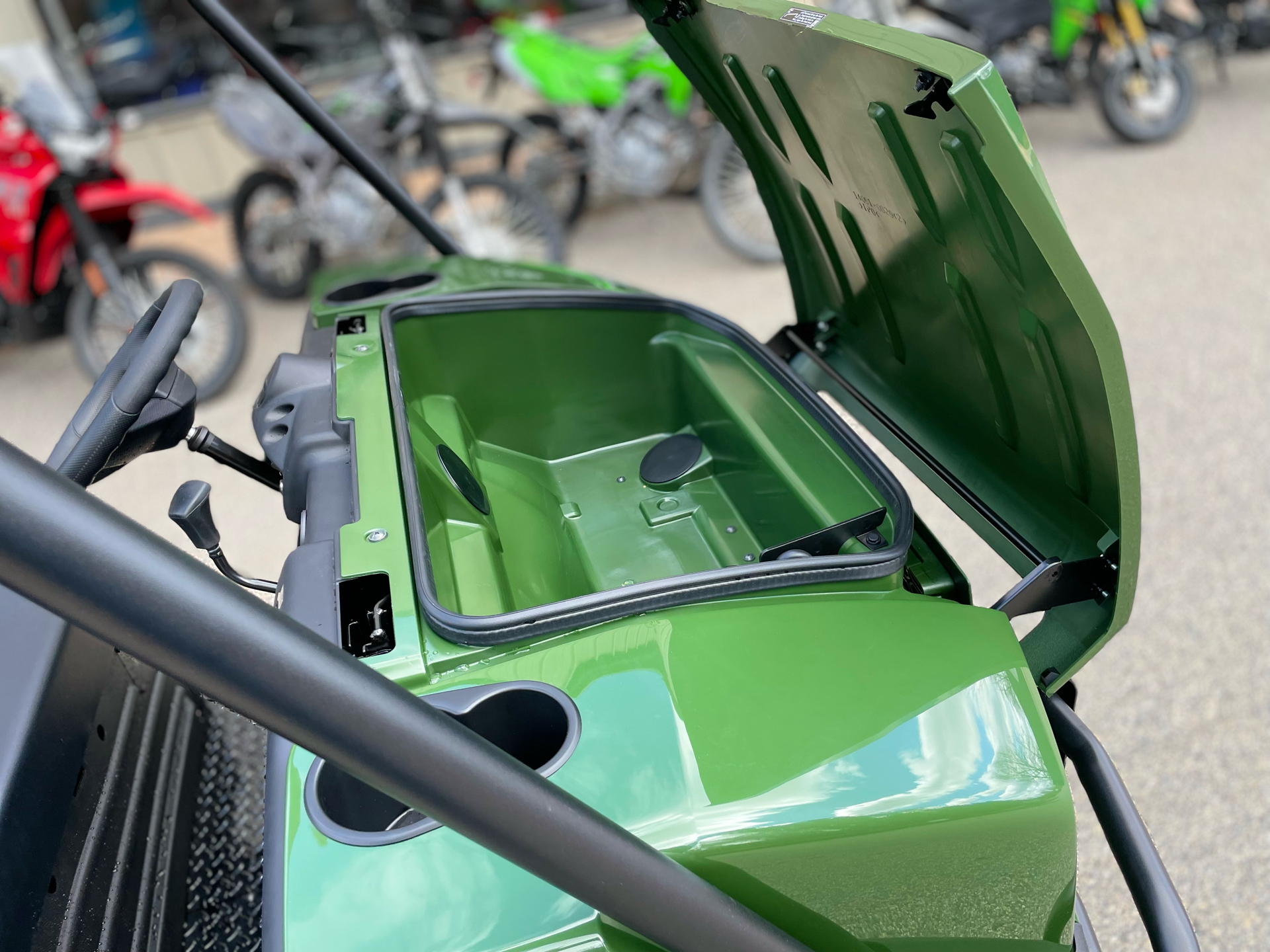 2025 Kawasaki MULE 4010 4x4 in Tyngsboro, Massachusetts - Photo 15