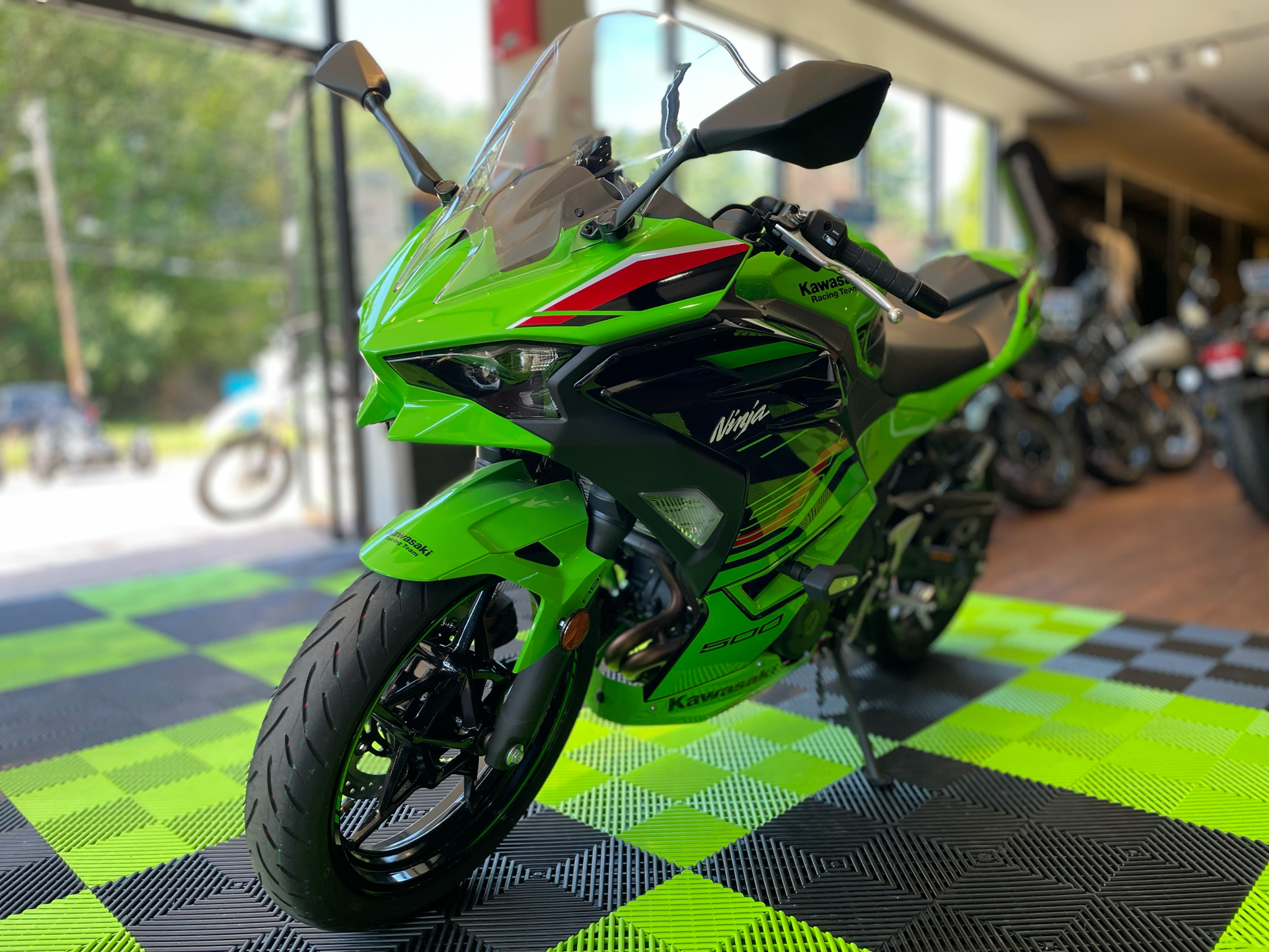 2024 Kawasaki Ninja 500 KRT Edition SE ABS in Tyngsboro, Massachusetts - Photo 4