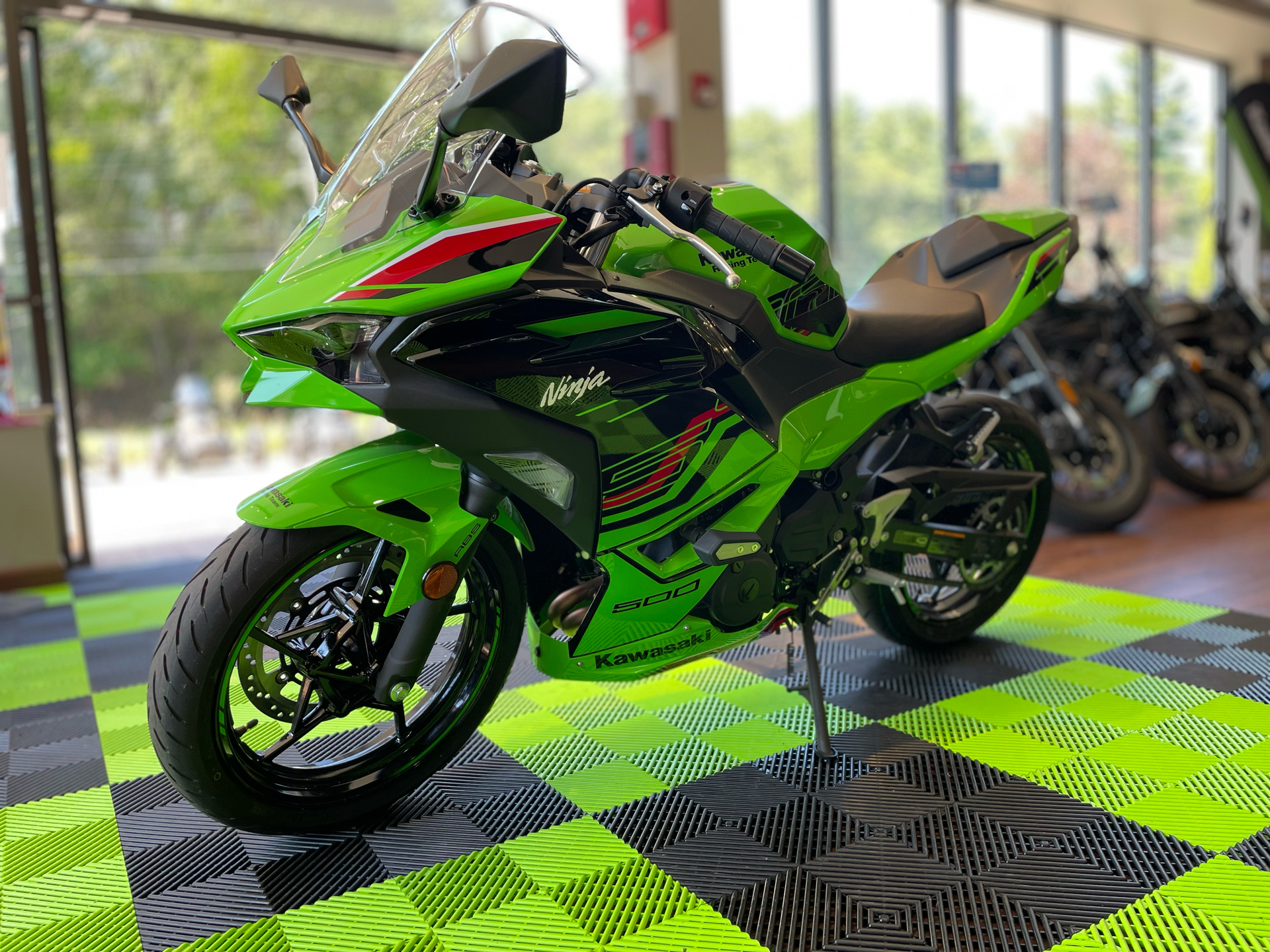 2024 Kawasaki Ninja 500 KRT Edition SE ABS in Tyngsboro, Massachusetts - Photo 9