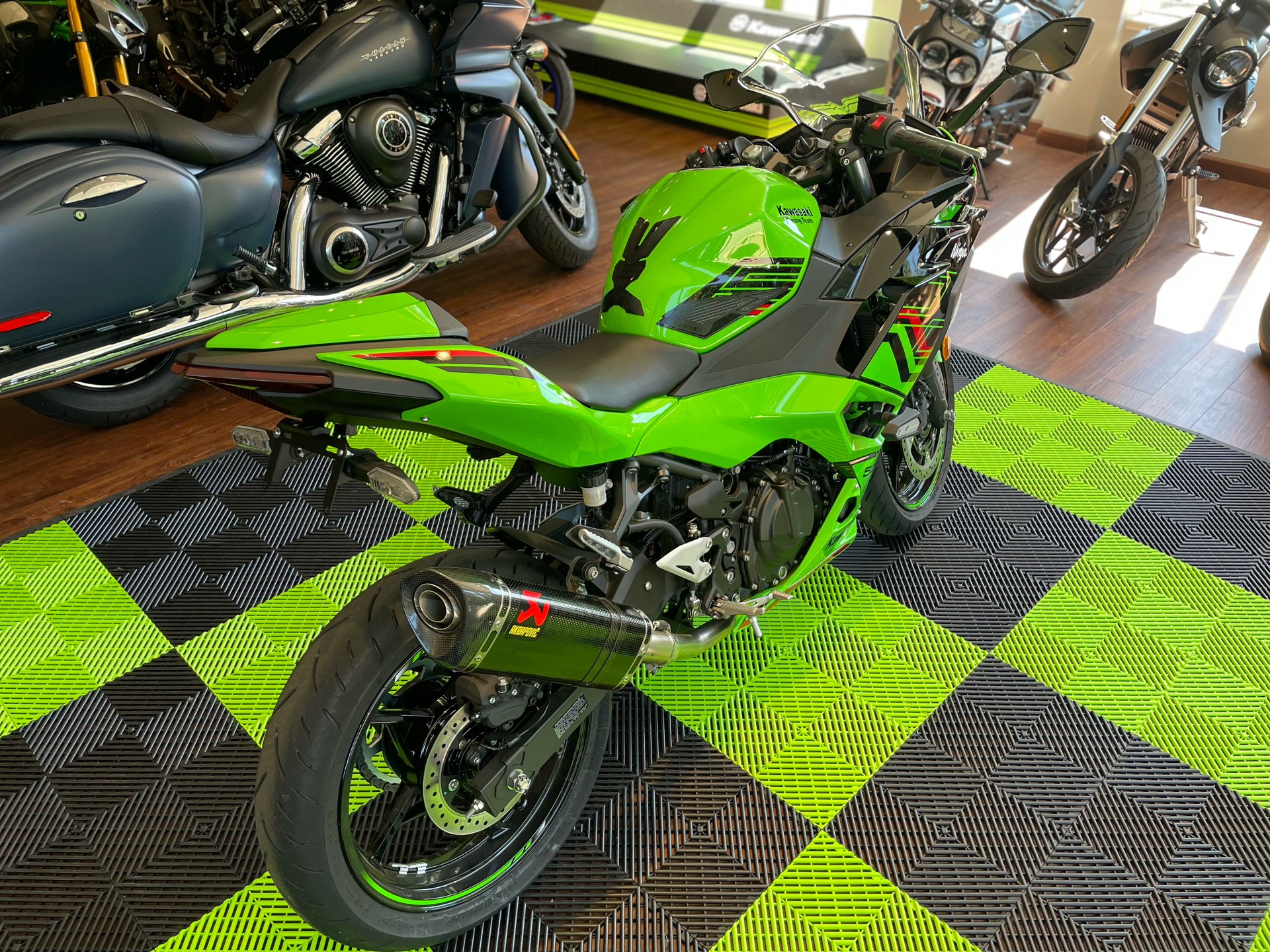 2024 Kawasaki Ninja 500 KRT Edition SE ABS in Tyngsboro, Massachusetts - Photo 12
