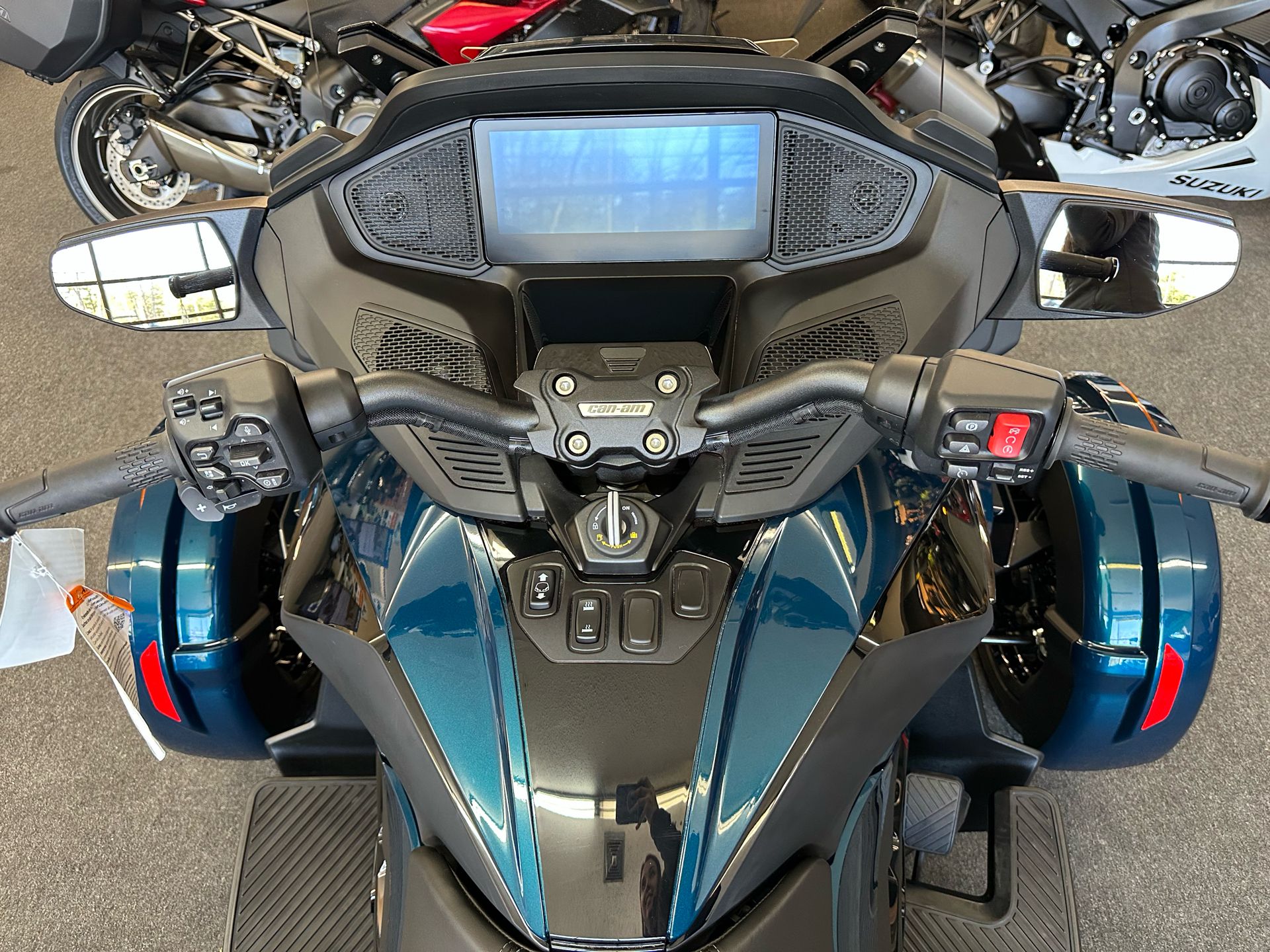 2024 Can-Am Spyder RT in Tyngsboro, Massachusetts - Photo 23