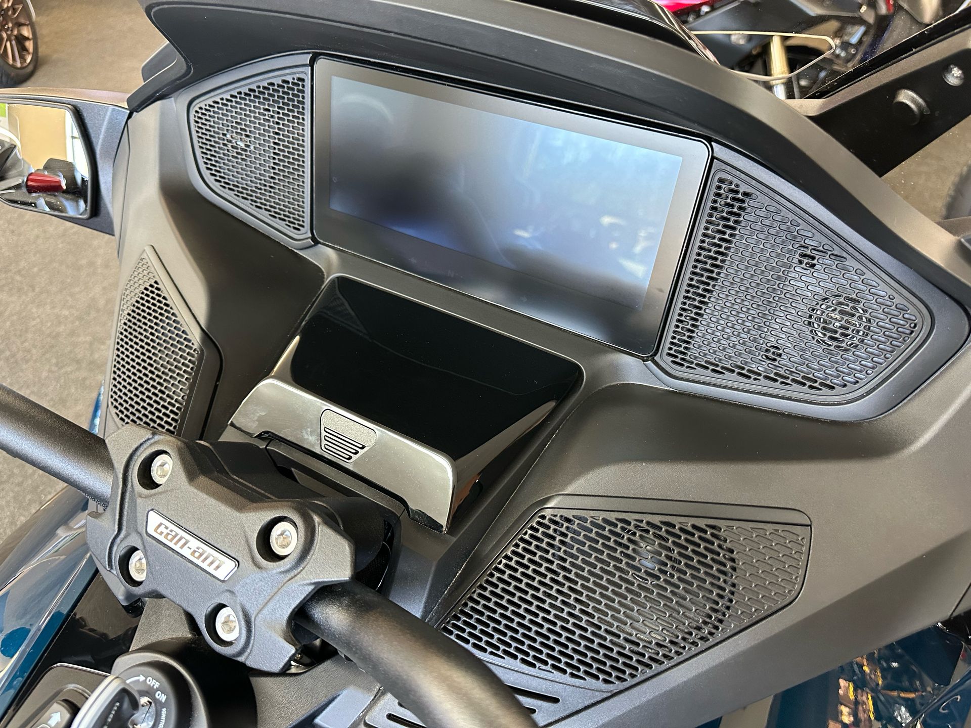 2024 Can-Am Spyder RT in Tyngsboro, Massachusetts - Photo 24